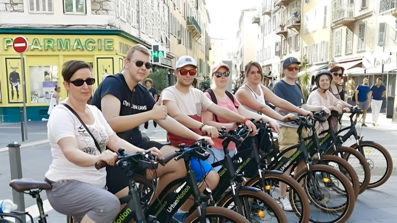 Panoramic e-bike tour in Nice
