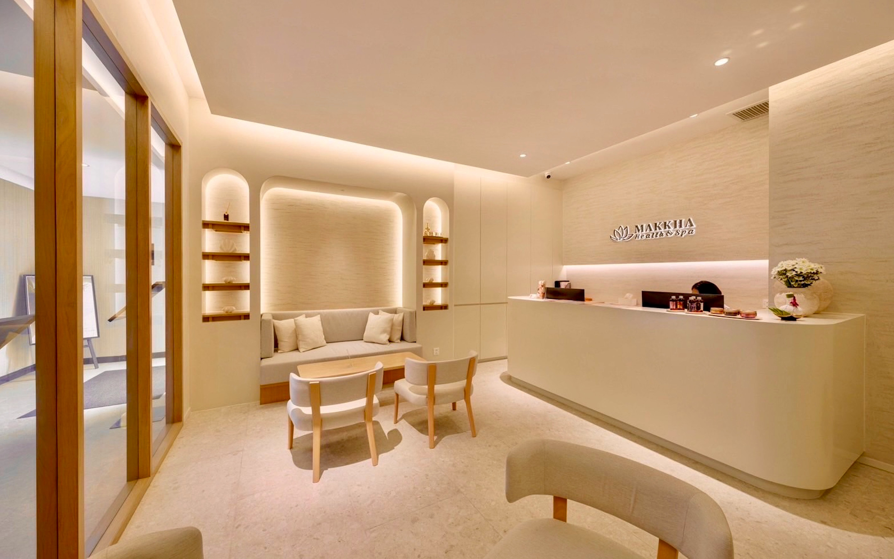 Makkha Health and Spa at Ploenchit Experience in Bangkok