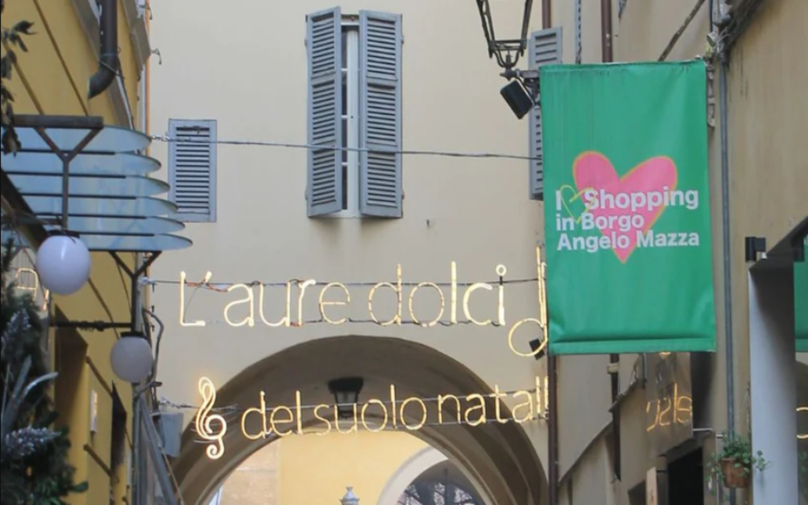 跟著當地導遊漫步在帕爾馬迷人的街道上,聆聽在地故事,感受文化魅力,並品嚐令人驚豔的道地風味。 跟著當地導遊漫步在帕爾馬迷人的街道上,聆聽在地故事,感受文化魅力,並品嚐令人驚豔的道地風味。