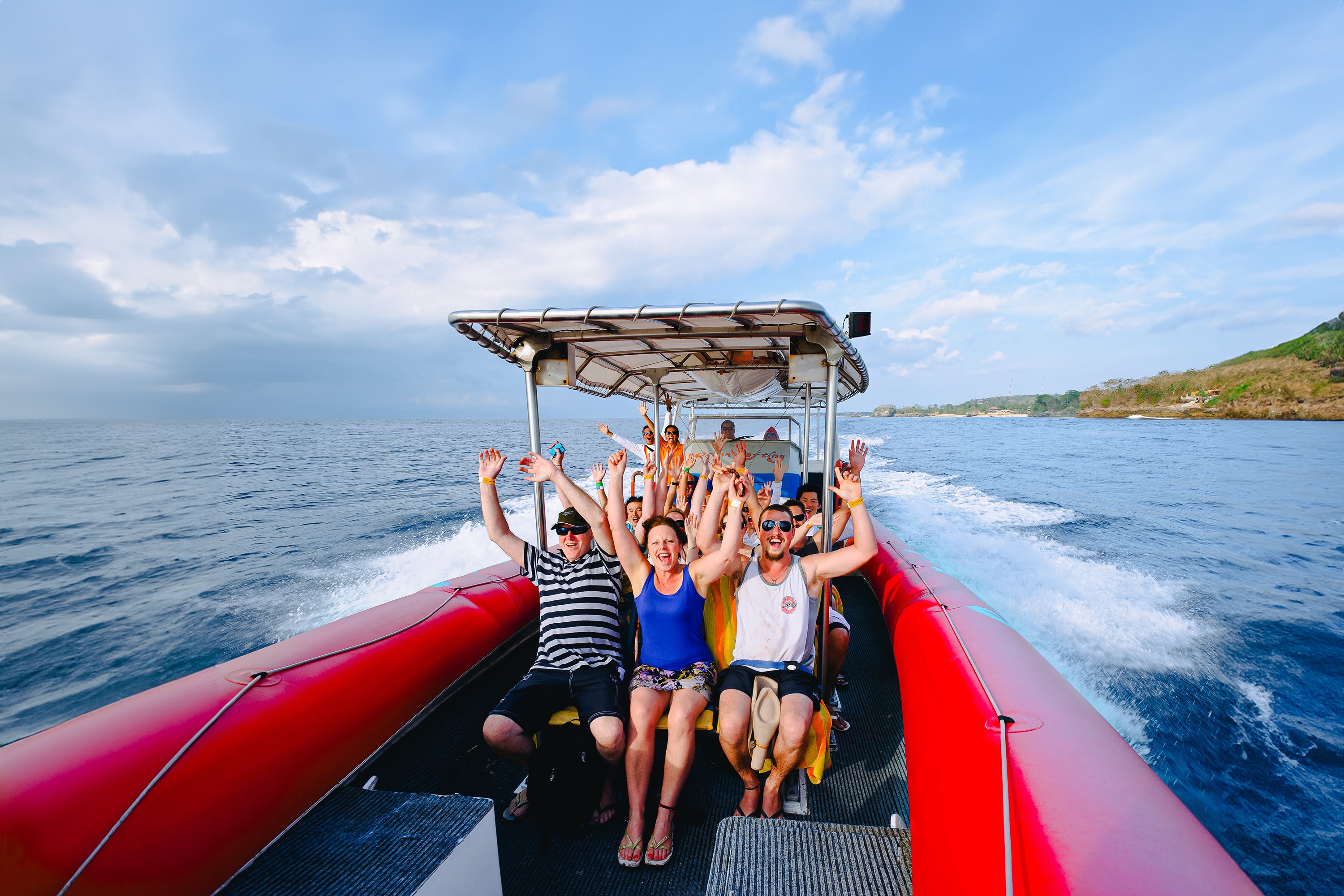 Bali to Nusa Penida Fast Cruise with Snorkeling, Lunch & Activities