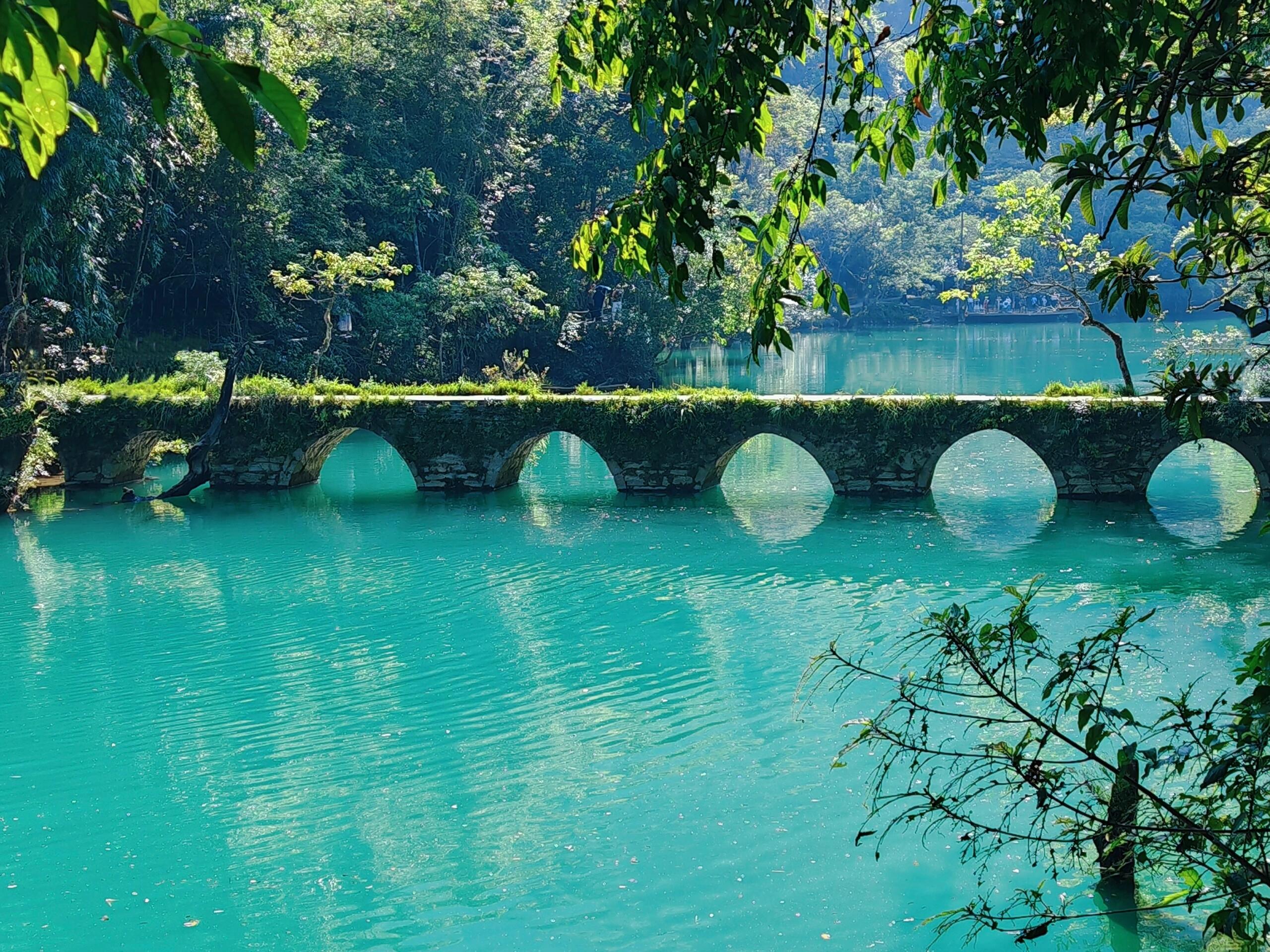 Premium 4-Day Guizhou Tour (5A National Scenic Spots + Huangguoshu Waterfall + Xiaoqikong in Libo + Xijiang Miao Village + Zhenyuan Ancient Town + Mount Fanjing Red Cloud Golden Summit + Miao Ethnic Long Table Feast + Round Trip from Guiyang)