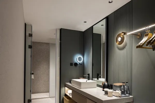 Hotel guest room bathing area environment display map