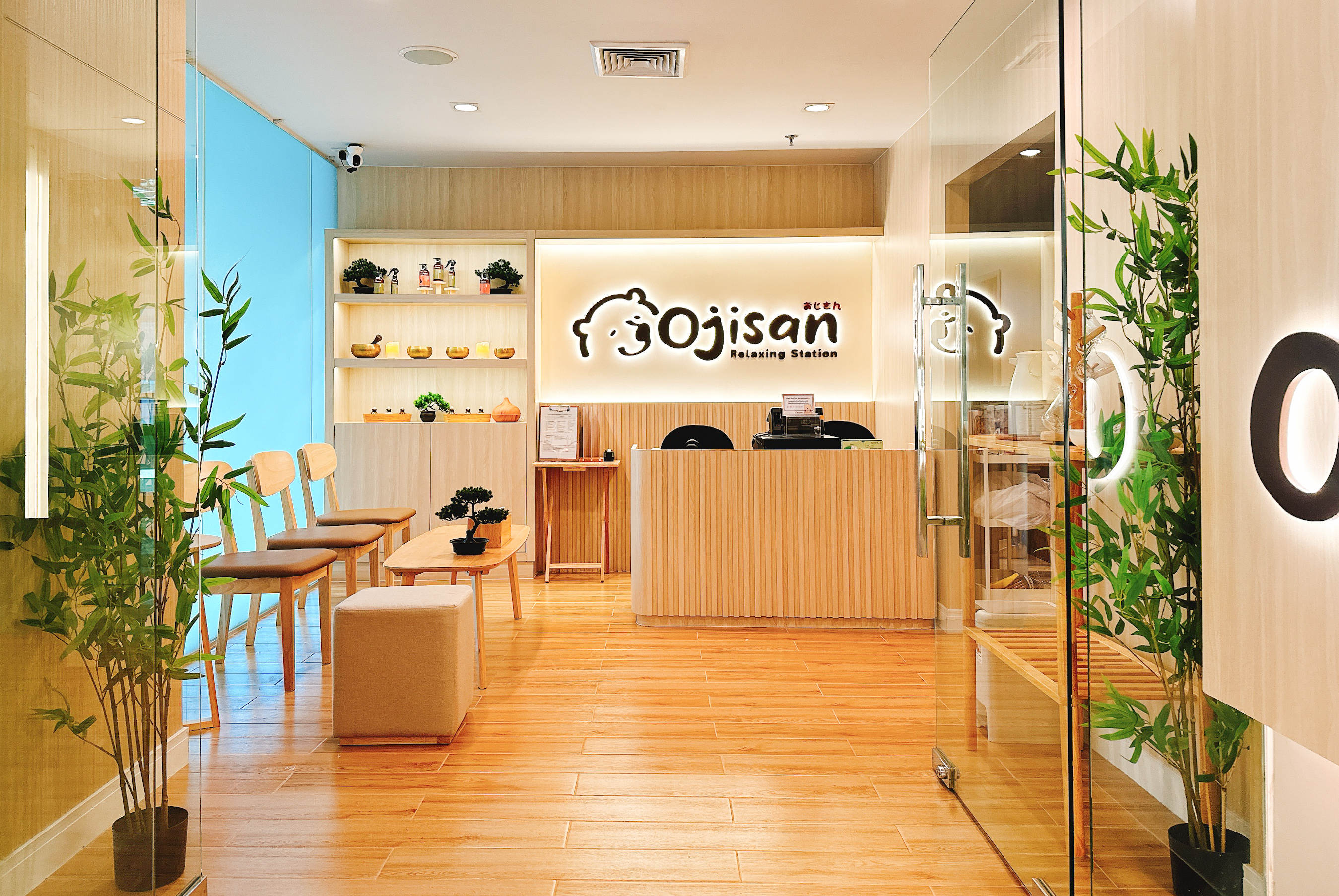 Ojisan Massage and Spa Silom Experience in Bangkok