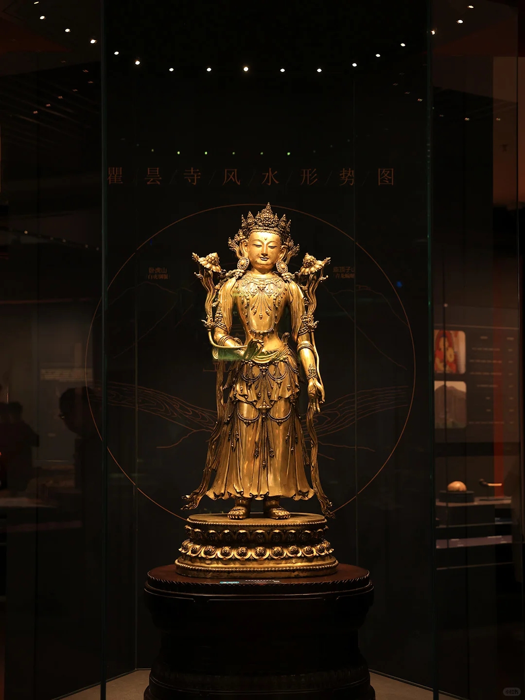 【本景點只做推薦,不包含在行程內,您可在到達日自行前往】館藏文物以新時期彩陶和民族宗教類文物最具特色,涉及宗教、民俗、政治、經濟、軍事、生產生活等多個領域。承擔著以展覽展示、文物保護、科學研究、人才隊伍培養、社會服務功能、對外教育宣傳及交流等多項工作。 【本景點只做推薦,不包含在行程內,您可在到達日自行前往】館藏文物以新時期彩陶和民族宗教類文物最具特色,涉及宗教、民俗、政治、經濟、軍事、生產生活等多個領域。承擔著以展覽展示、文物保護、科學研究、人才隊伍培養、社會服務功能、對外教育宣傳及交流等多項工作。