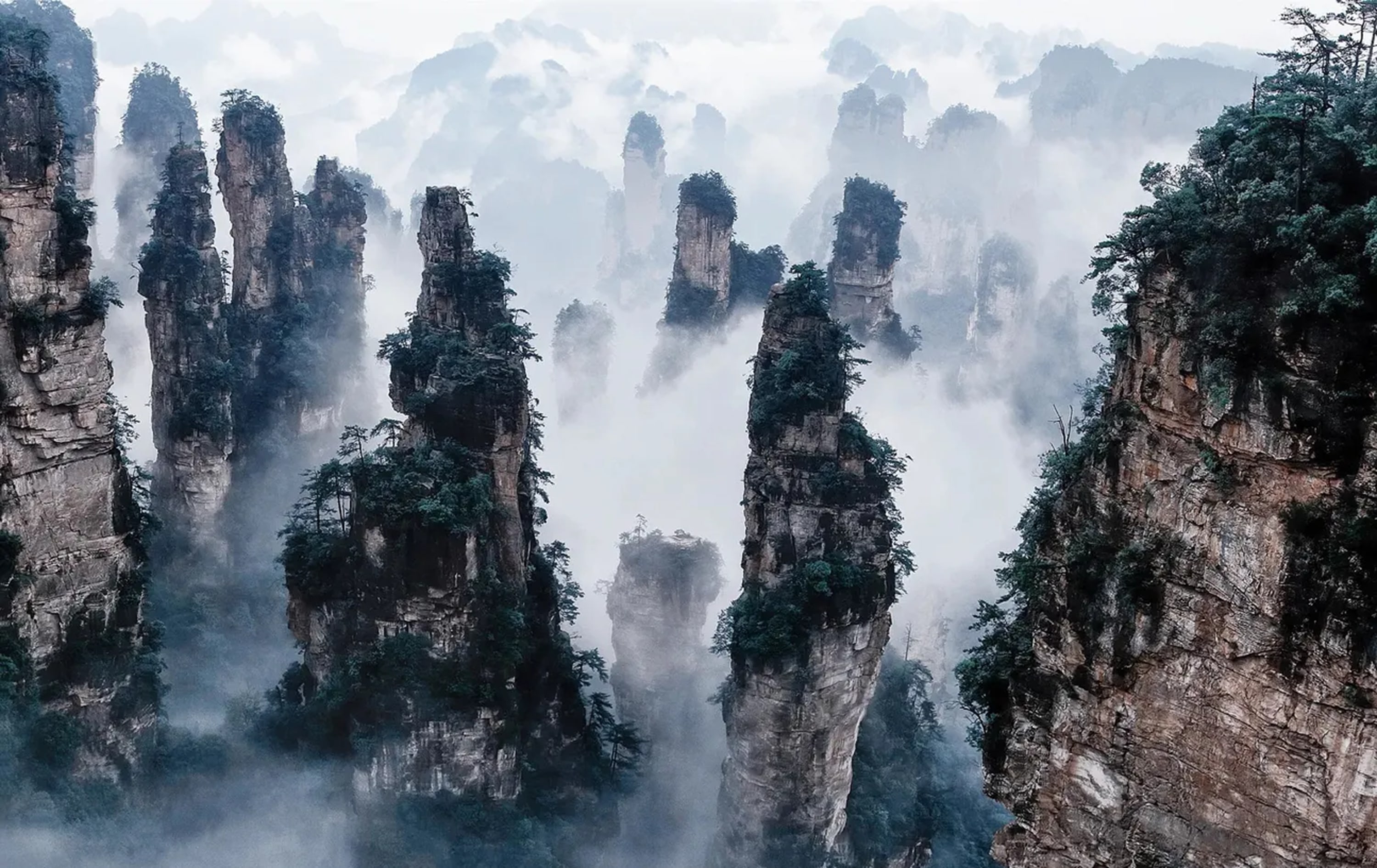湖南魅力張家界高端純玩3日之旅（天門山洞+百龍天梯+喀斯特地貌+懸崖玻璃棧道+乘纜車看絕美景色+打卡《阿凡達》取景地+暢遊5A精華景點）