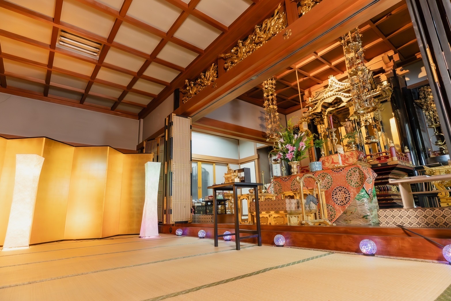大阪：寺院芳香按摩、頭皮護理和臉部護理（180分鐘）