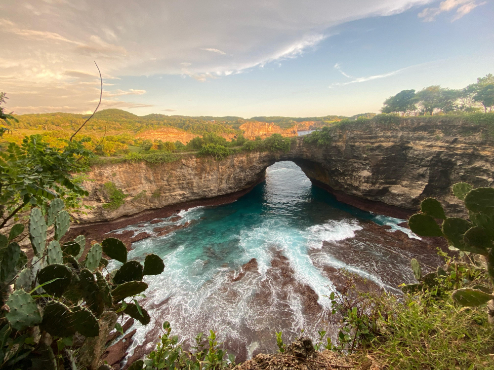 broken beach nusa penida
