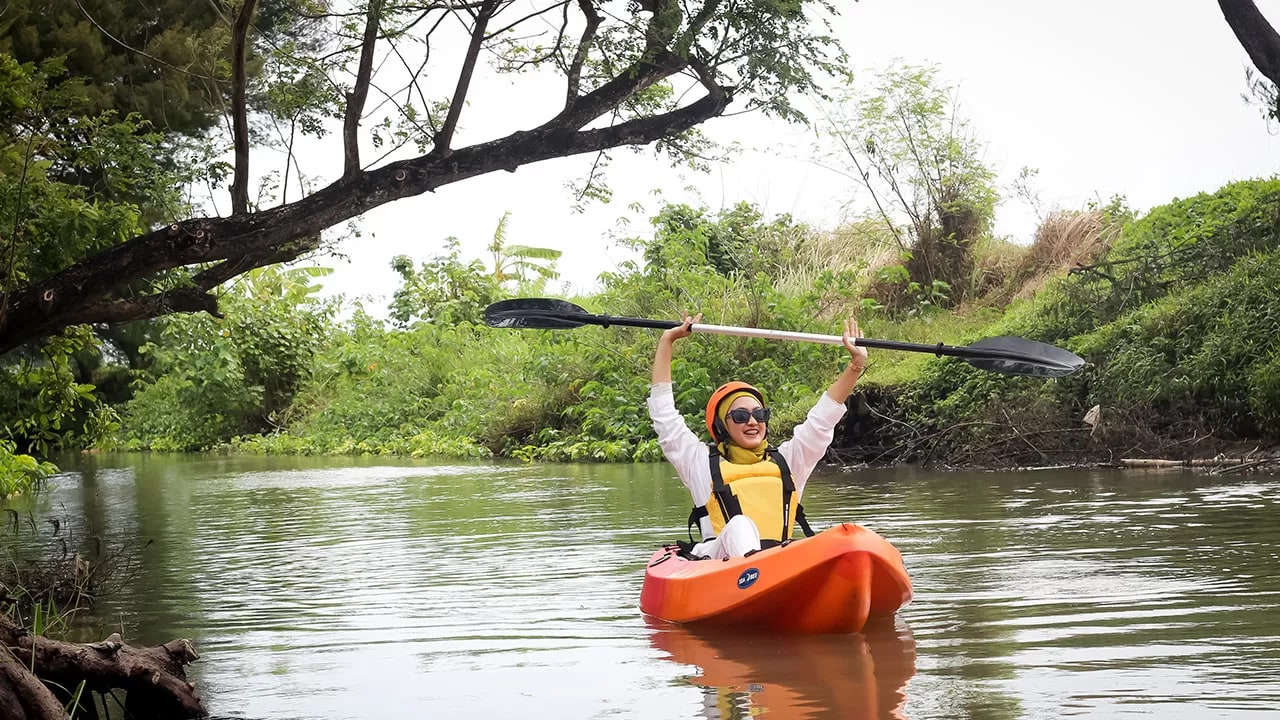 Yogyakarta Canoe Experience with Optional Activities