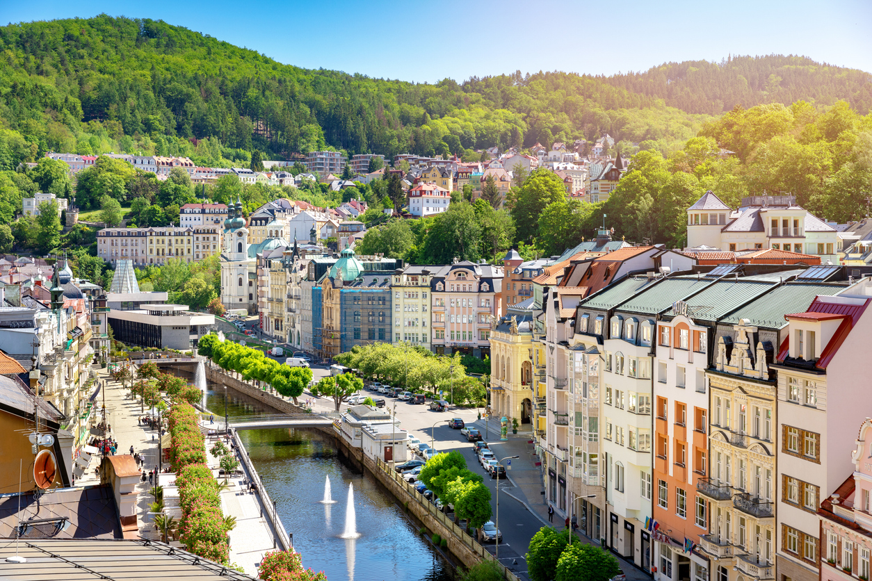 Chinese guided tour:Karlovy Vary: Discover the Charm of Bohemia 