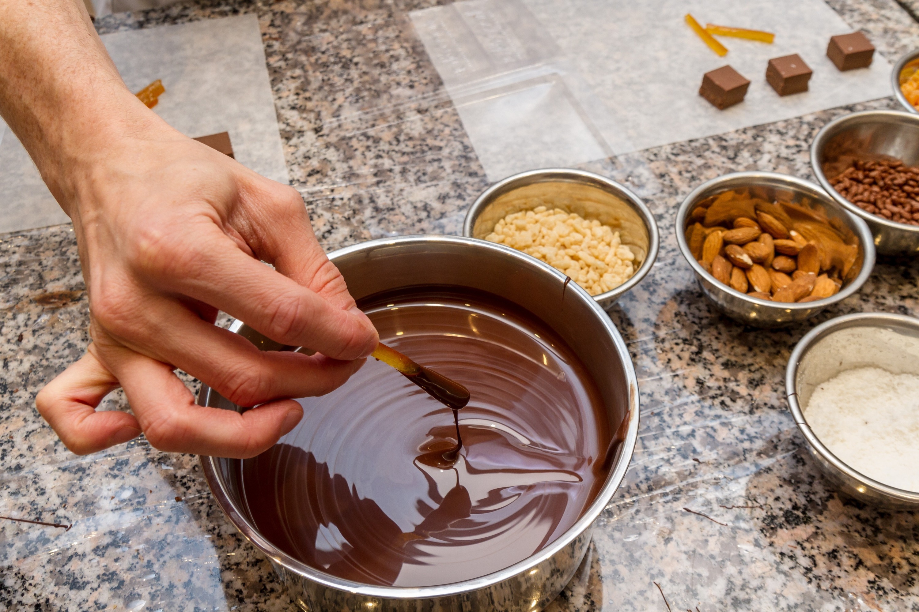 チョコレートワークショップ（パリ / ショコラ博物館提供）