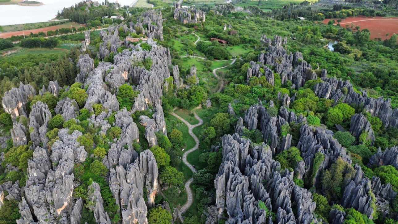 Enjoy a 6-day trip to Kunming, Dali and Lijiang in Yunnan (Jade Dragon Snow Mountain + Lijiang Ancient Town + Erhai Lake in Dali + Lijiang + Thousands of acres of rice fields + Glacier Cableway + Special Food + Light Luxury Accommodation + Round Trip to K