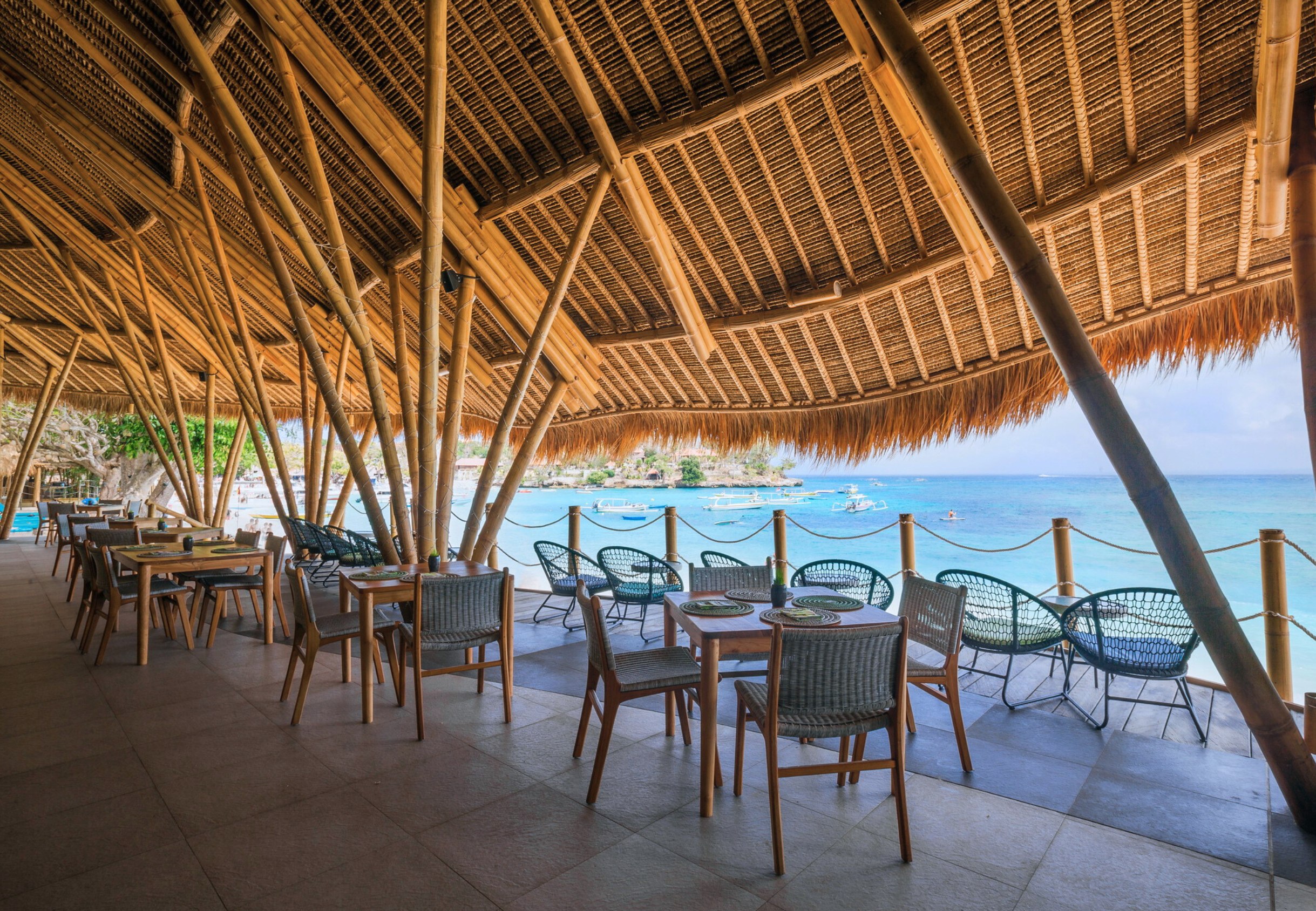 坐擁海景的午餐