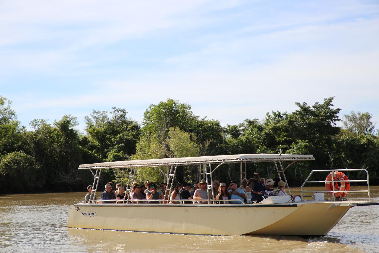 Litchfield, Crocodile Cruise & Sunset Tour