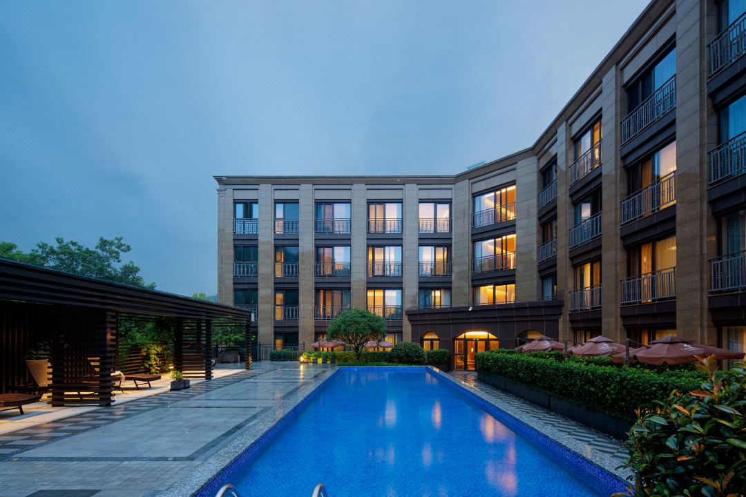 Hangzhou Hushan Radisson Manor Accommodation Package