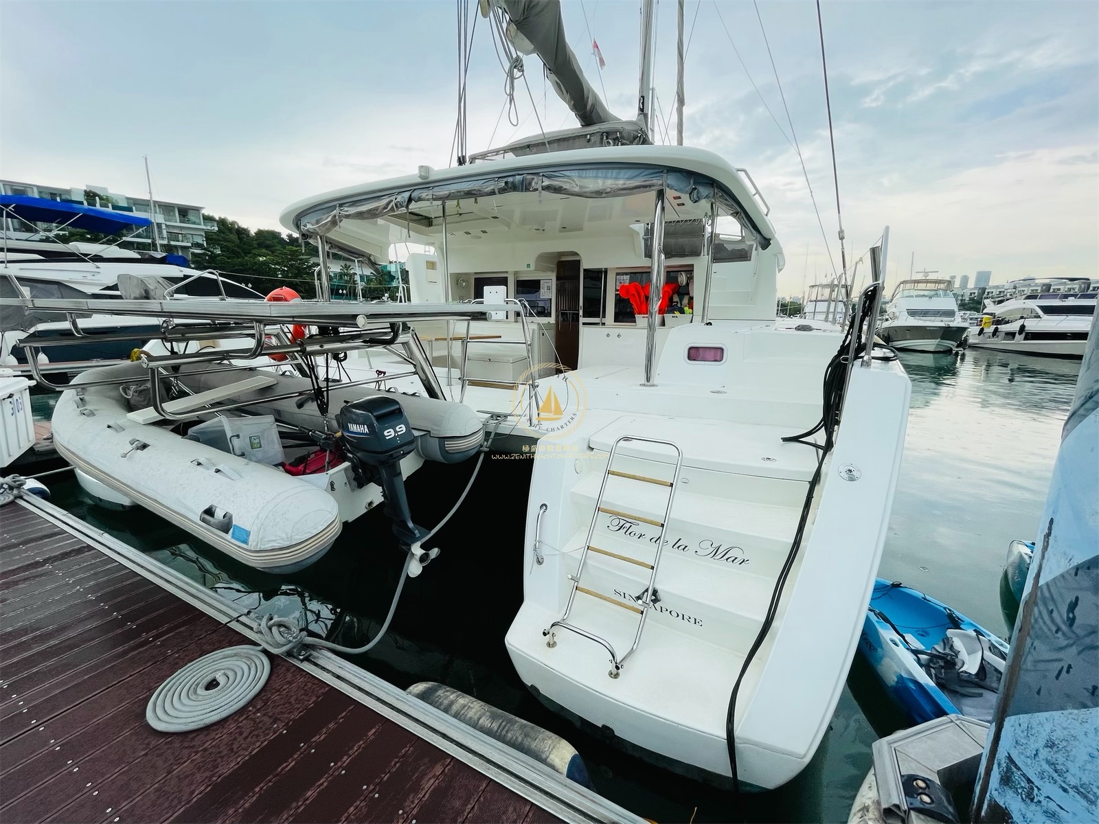 新加坡私人 Zen Sea 2 豪華遊艇租借（Zenithyachtcharters 提供）