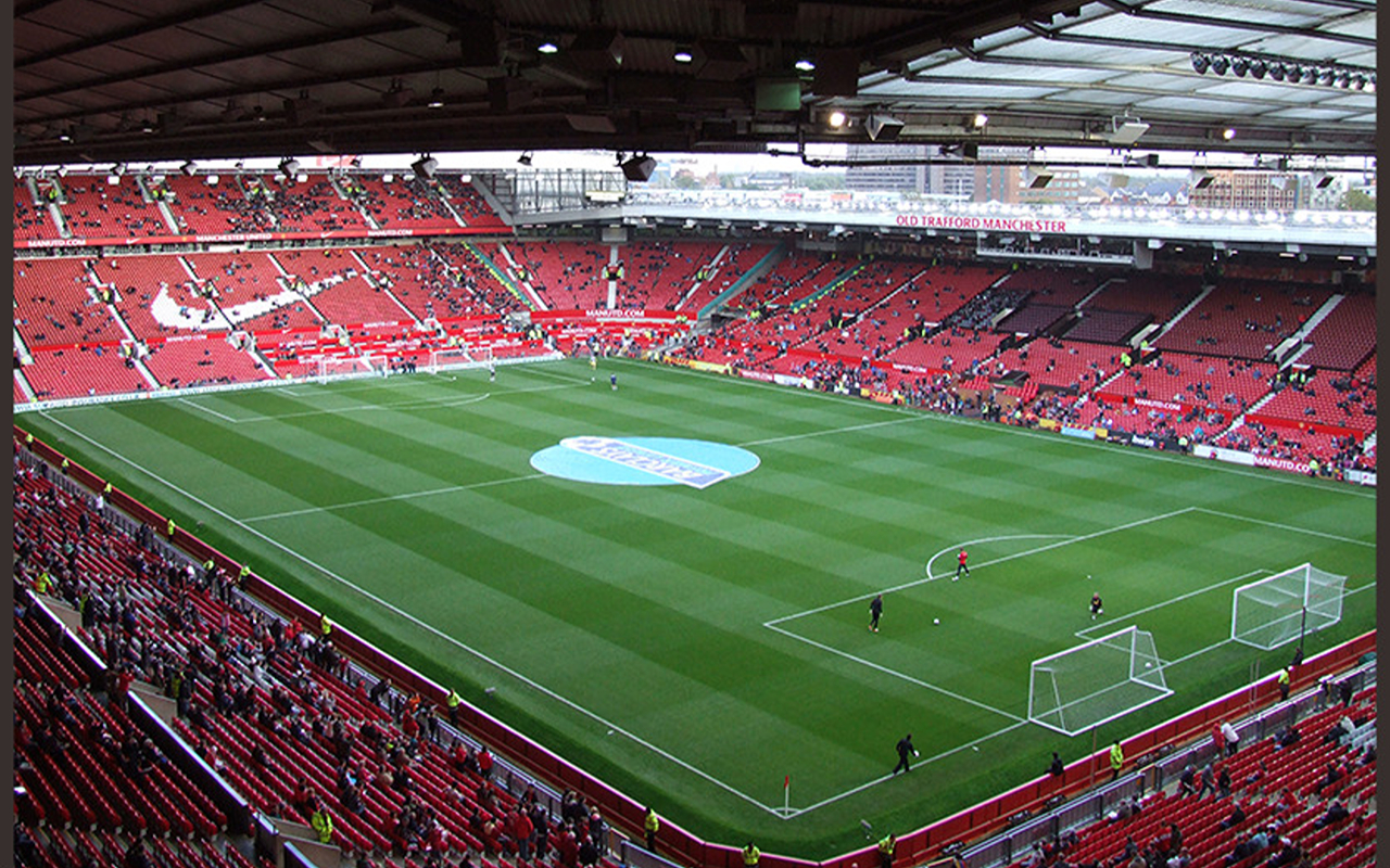 沉浸在老特拉福德（Old Trafford）激動人心的氛圍中，感受純粹的足球魔力
