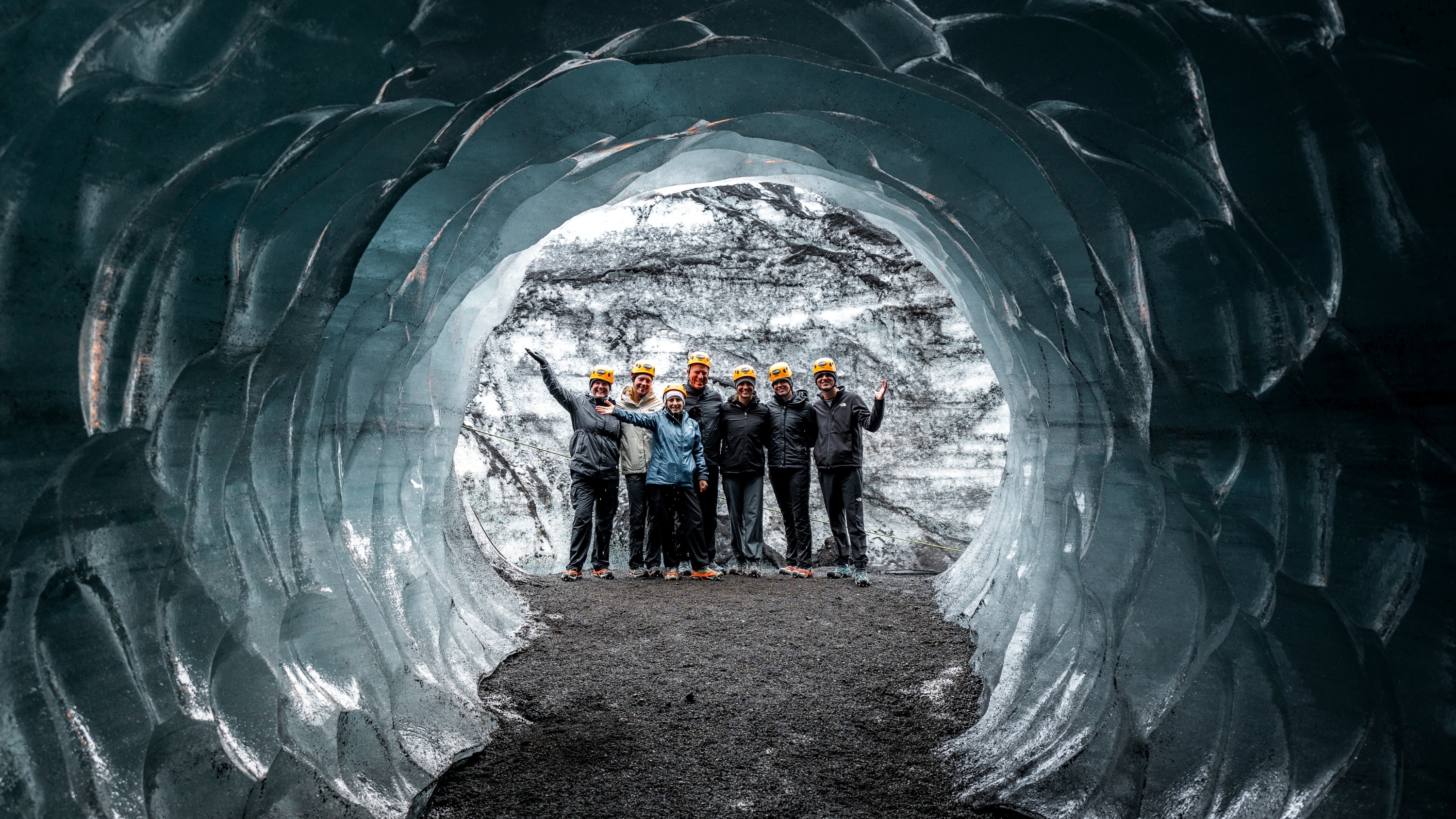 卡特拉火山冰洞之旅