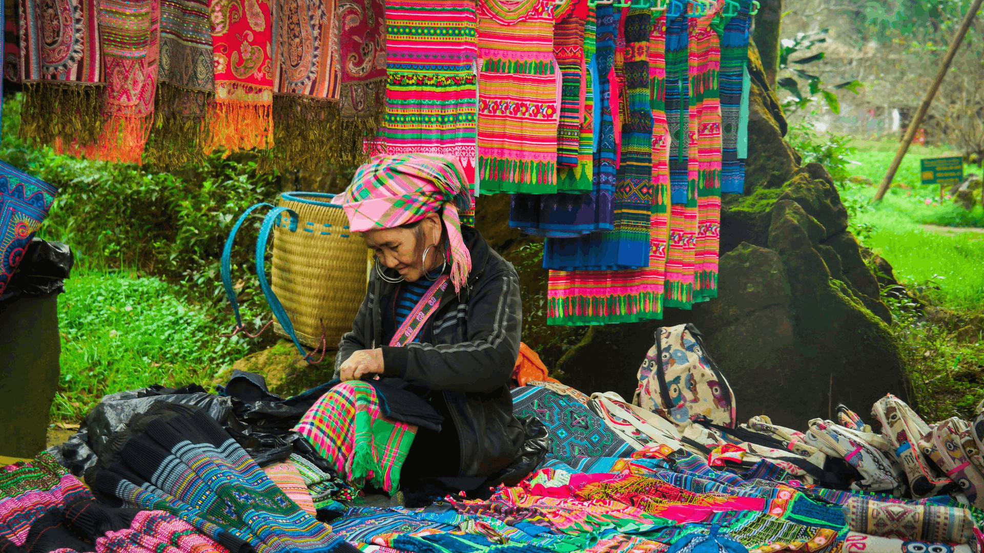 深入沙壩，體驗當地少數民族多采多姿的文化與精美手工藝。