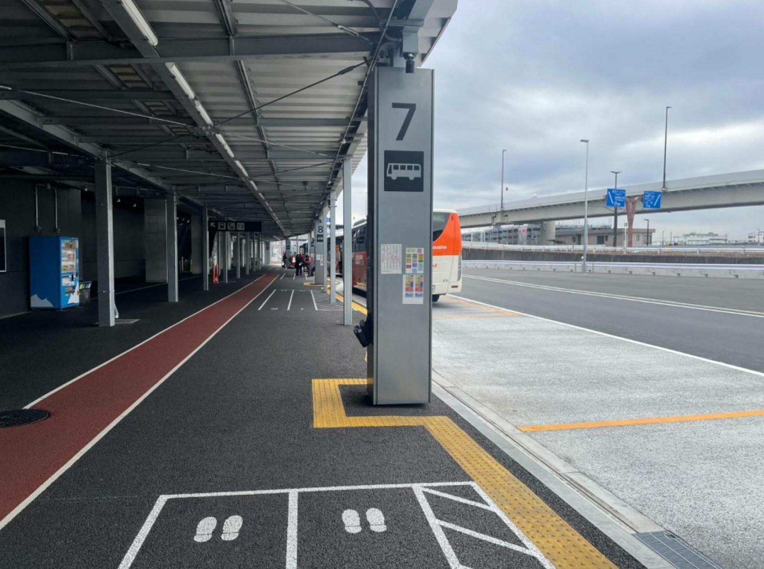 Narita Airport Terminal 3, Embarkation Spots No. 7