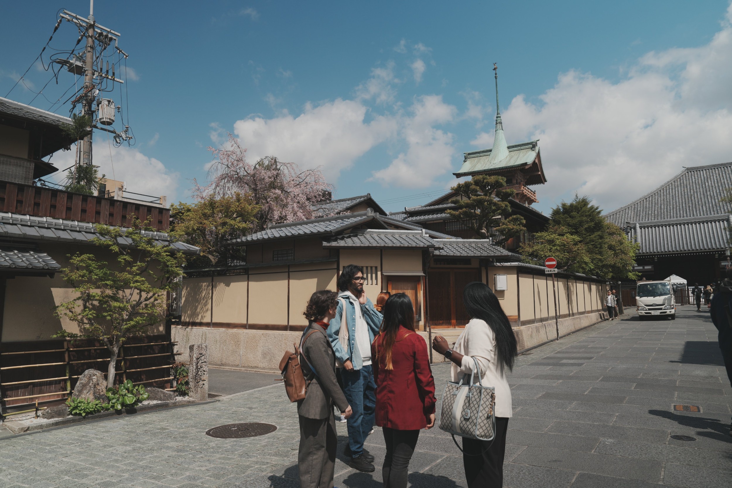 京都一日遊：永恆的地標和隱藏的瑰寶