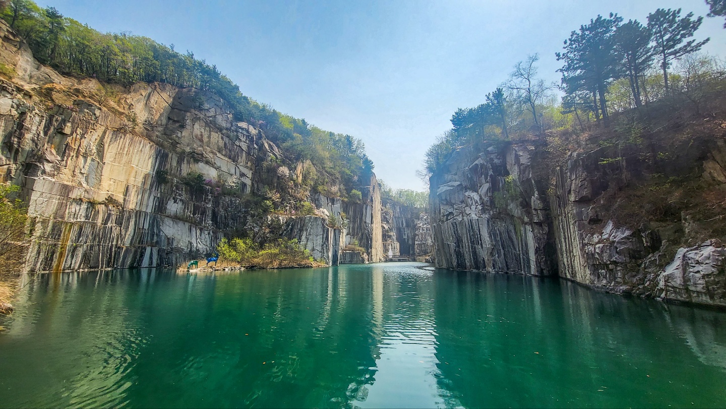 Sanjung Lake Duck Sled & Pocheon Art Valley & Herb Island Day Tour