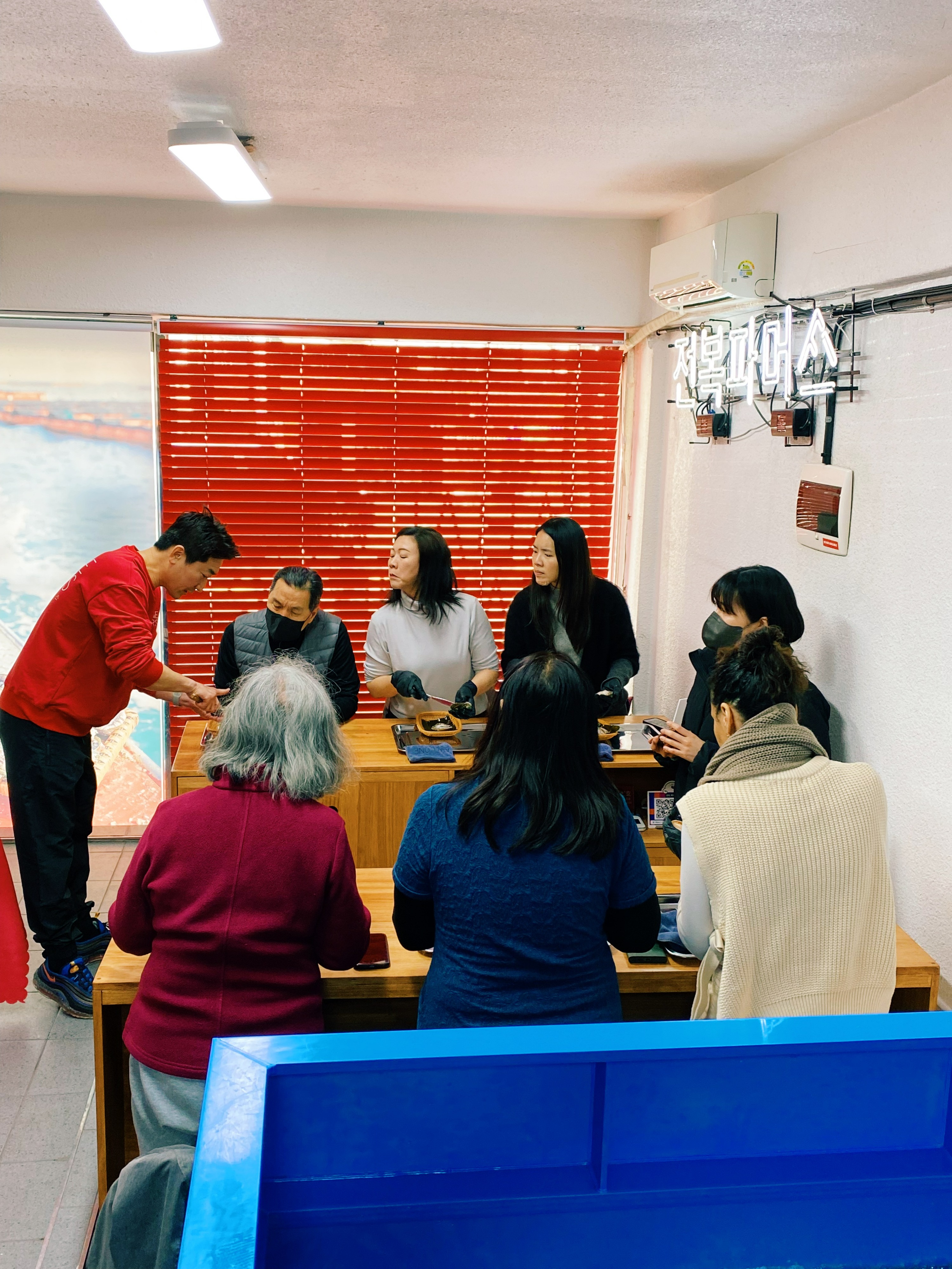 Abalone Shucking and Tasting Experience Class