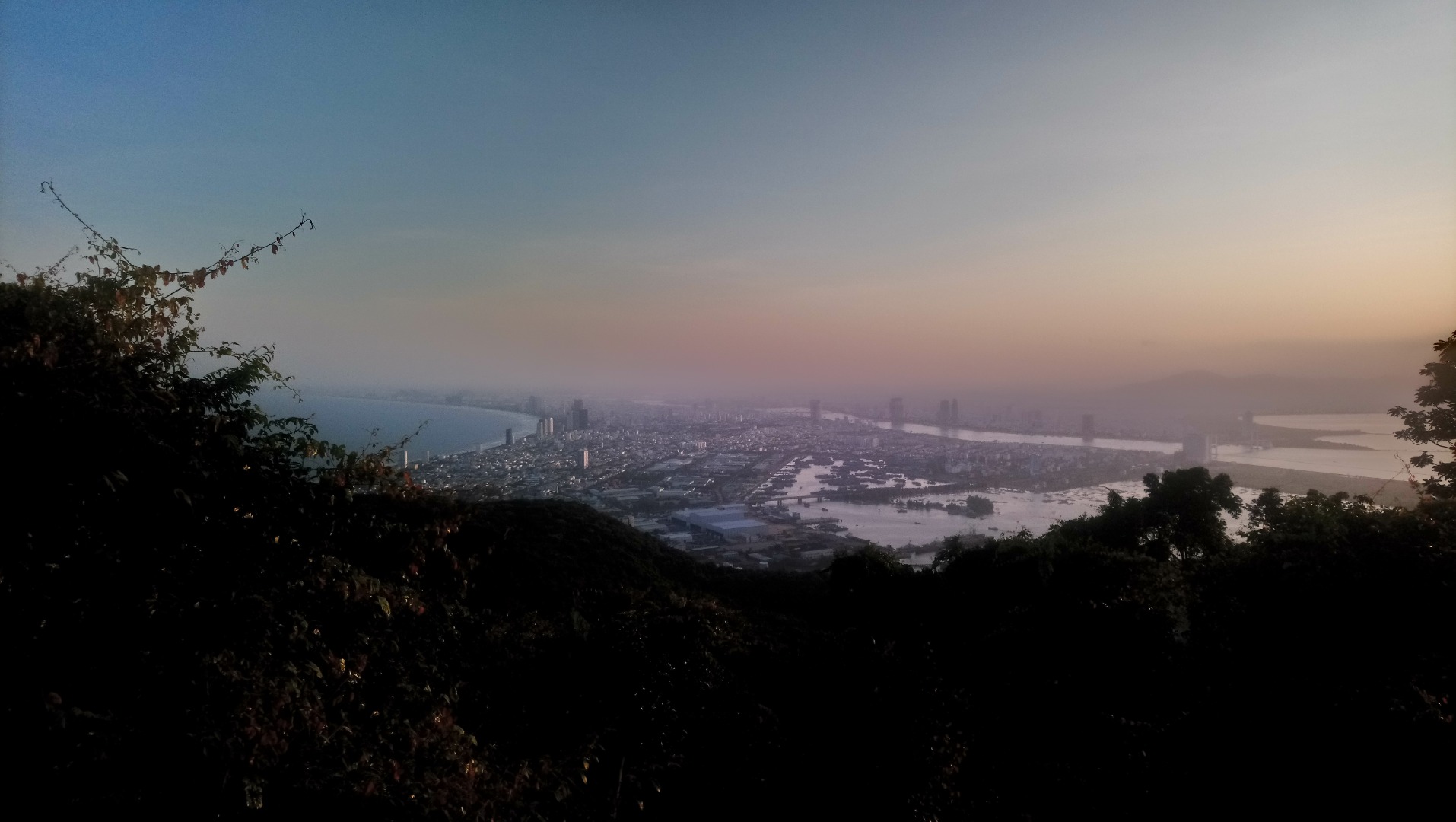 山茶半島私人吉普車之旅（峴港出發）