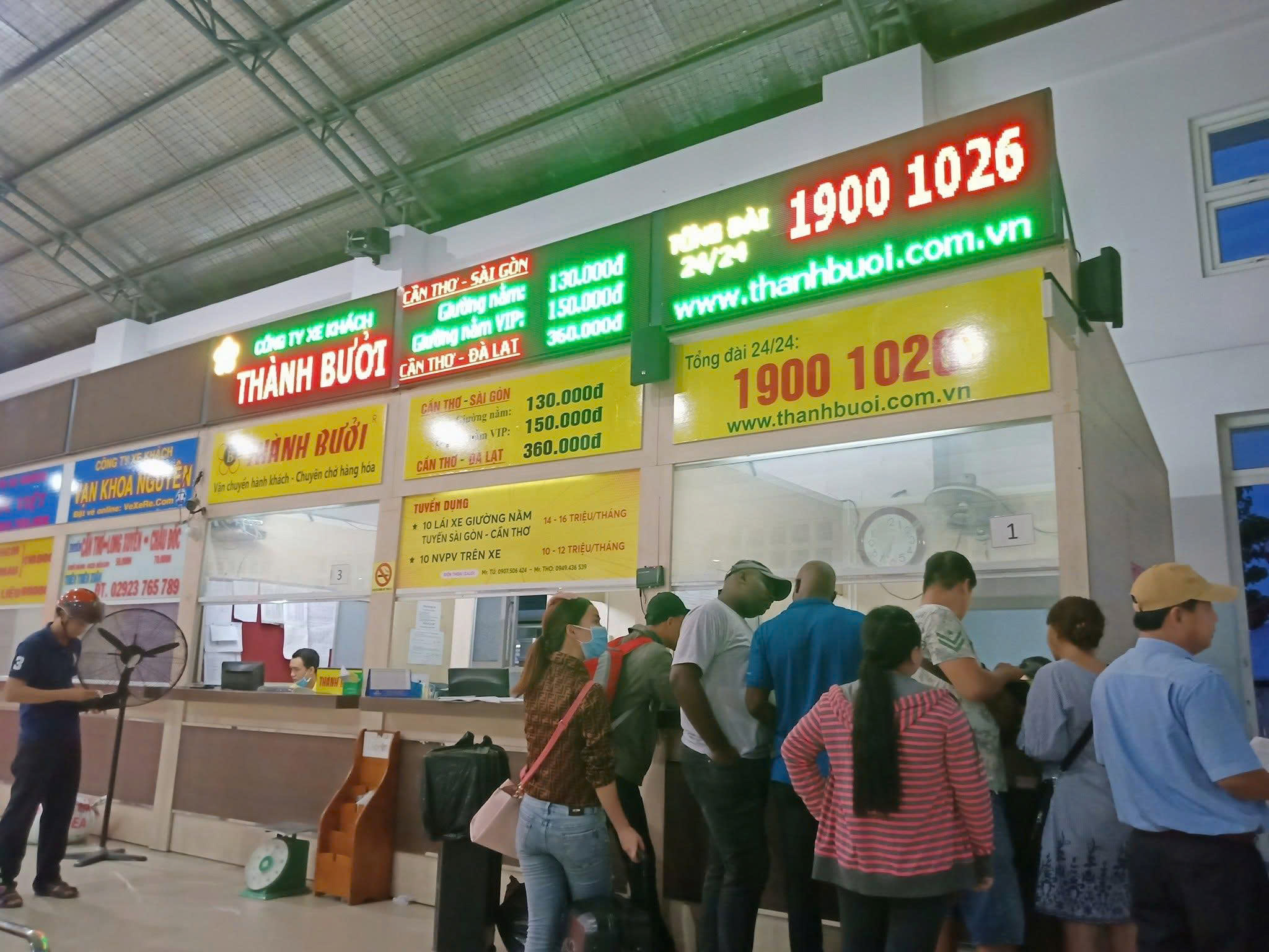 Thanh Buoi Bus counter inside Can Tho Bus Station 