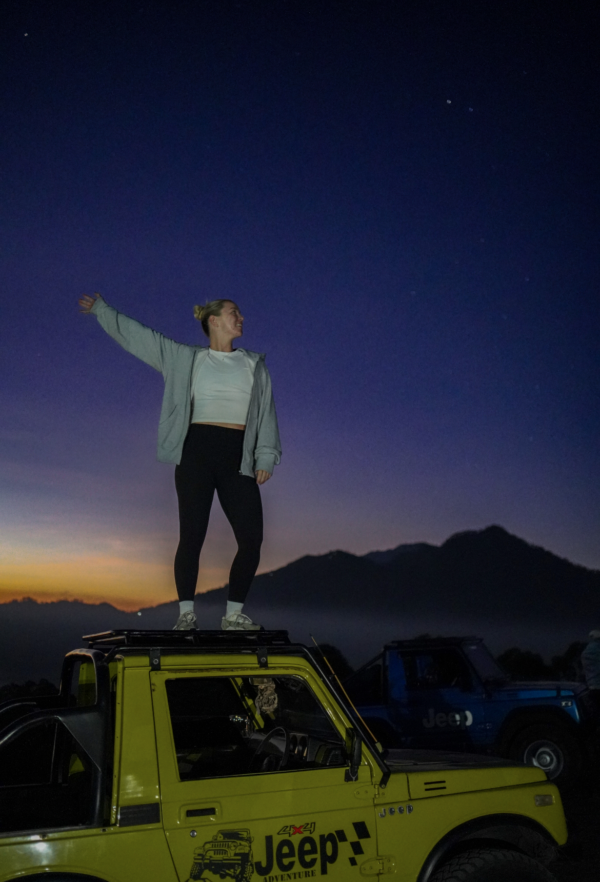 巴杜爾火山日出吉普車之旅（含 Paperhills 網美咖啡廳）