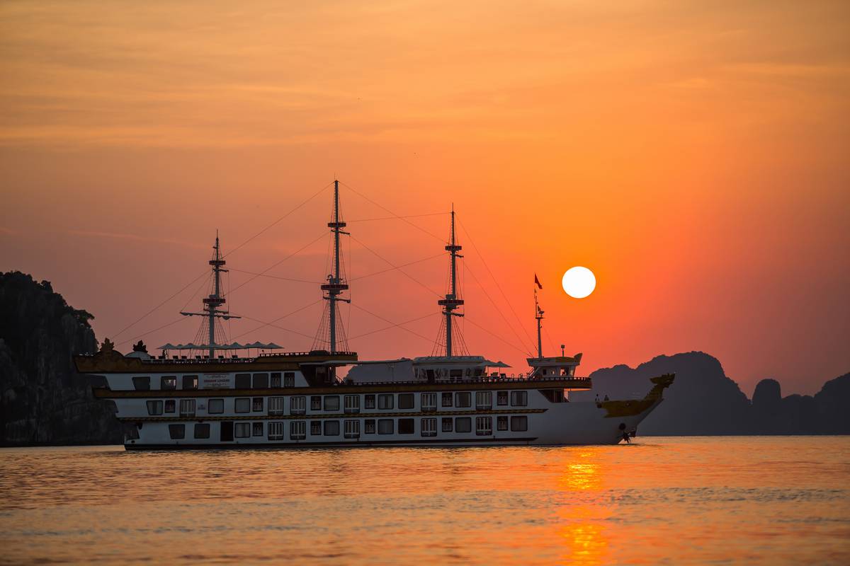 2天1夜下龍灣之旅（Dragon Legend Cruise 提供）