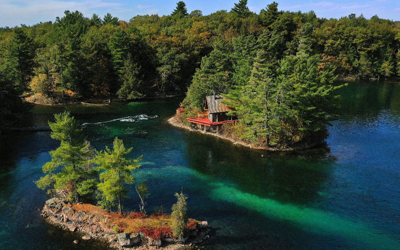 Helicopter Tour over Thousand Islands in Gananoque