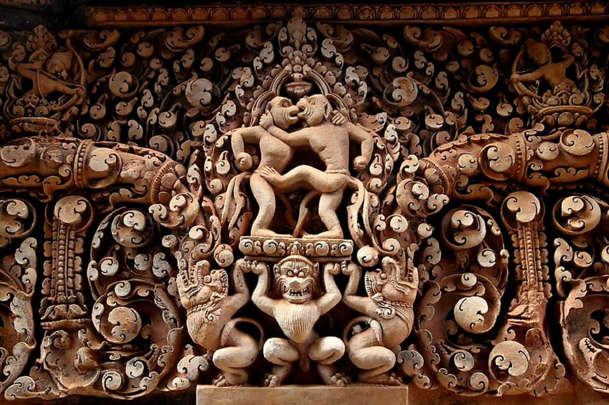 崩密列（Beng Mealea Temple）、女王宮（Banteay Srei Temple）和班提薩莫寺（Banreay Samre Temple）