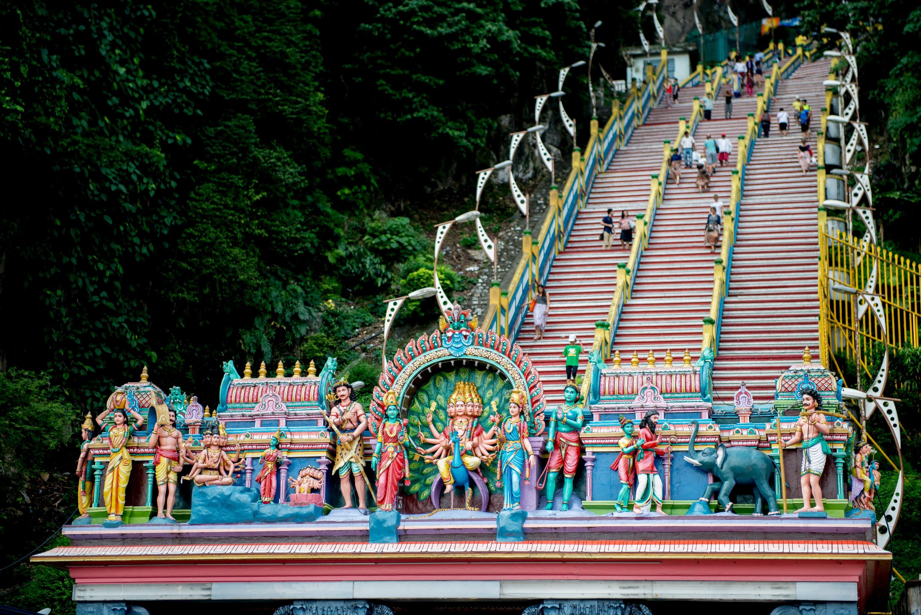 Batu Caves Train Tour & Banana Leaf Delight in Kuala Lumpur