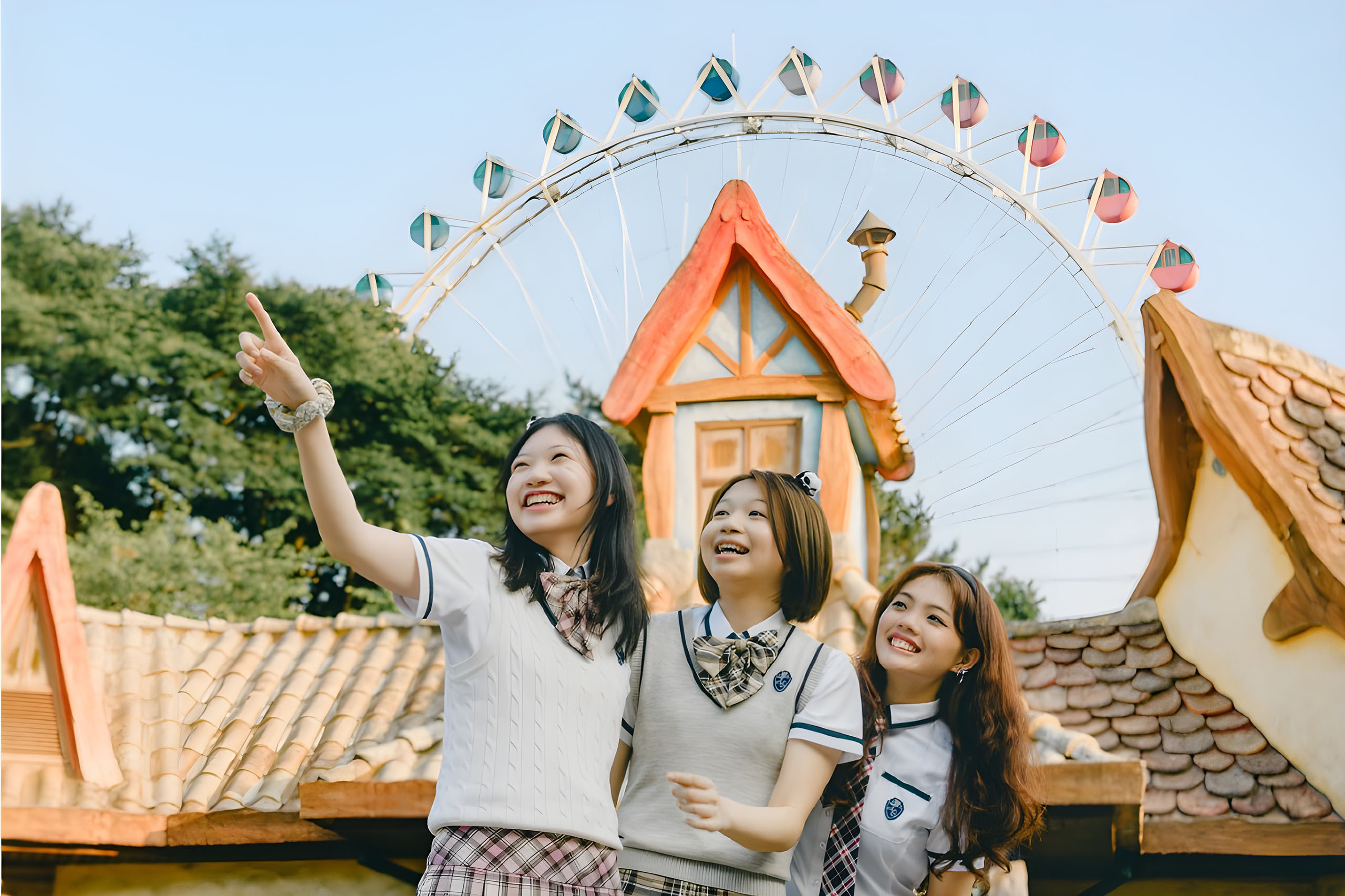 升級您的愛寶樂園之旅，體驗專業電影風格的寫真拍攝。真實、顆粒感十足，完美重現懷舊風情。輕鬆拍出極致美照，無需費力！