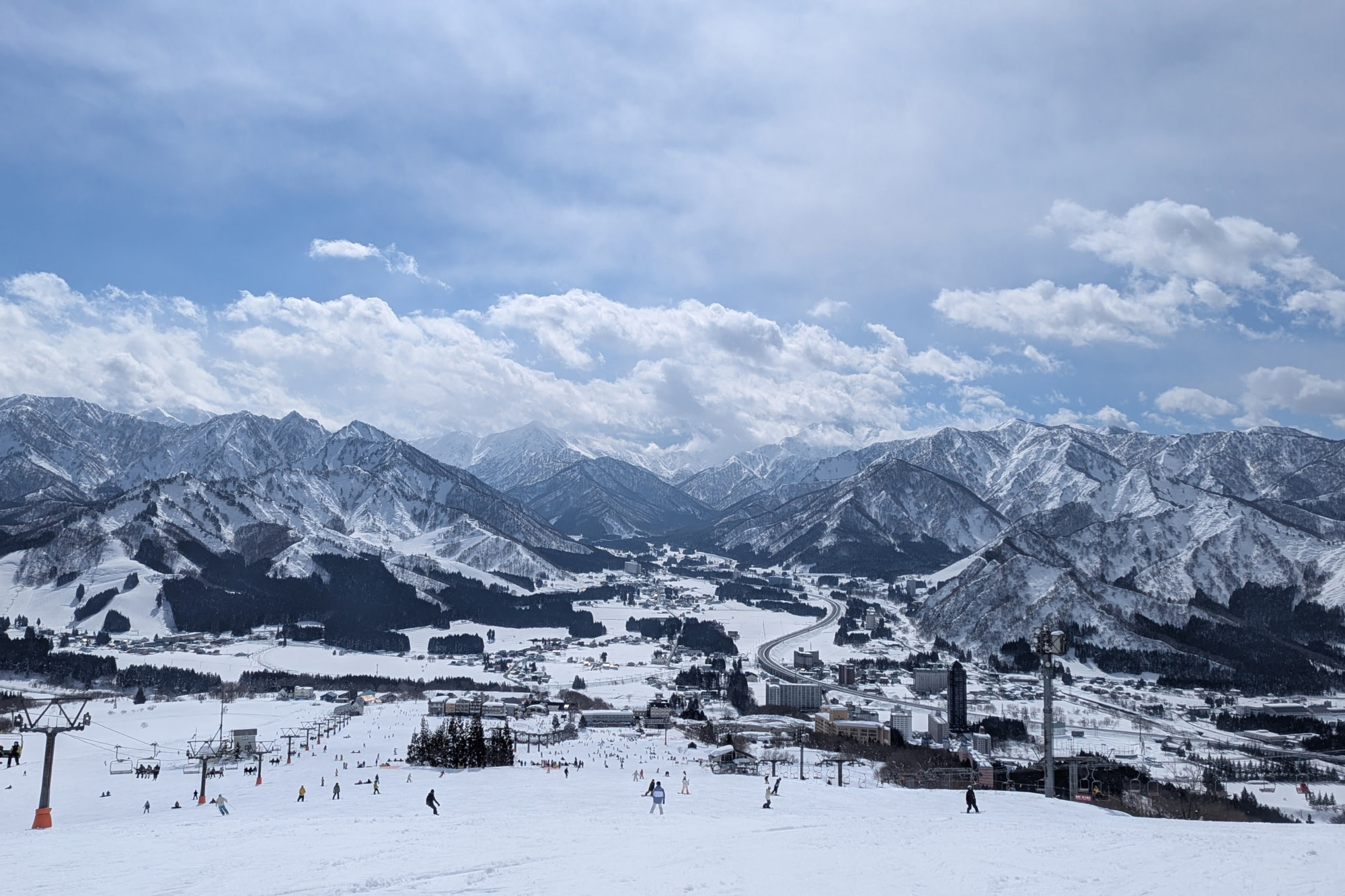 Yuzawa: Iwappara Chinese Private Snowboard & Ski Lessons