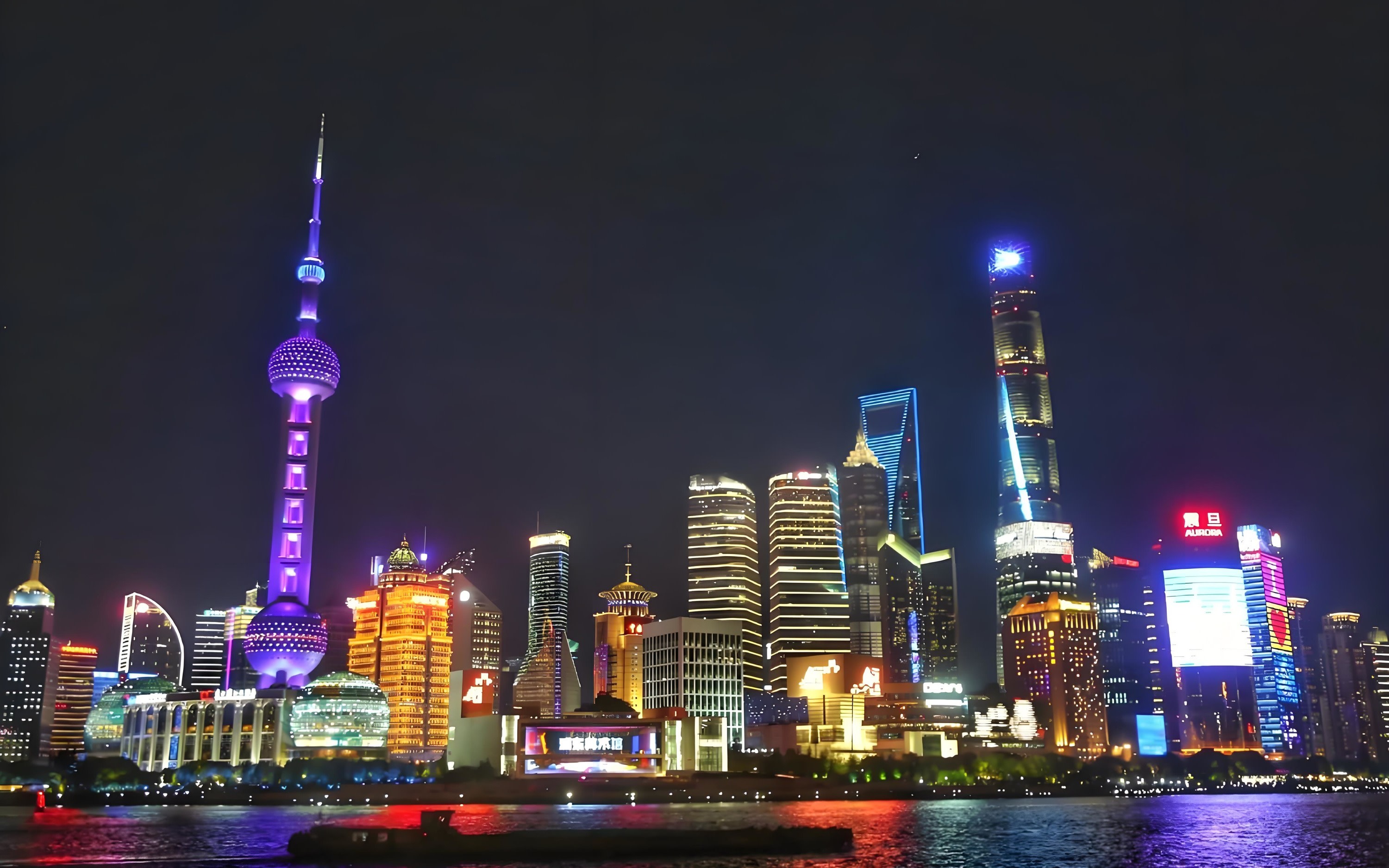 Private Guided Day Tour of Shanghai Lujiazui + Yu Garden + Nanjing Road + The Bund + French Concession + Jade Buddha Temple