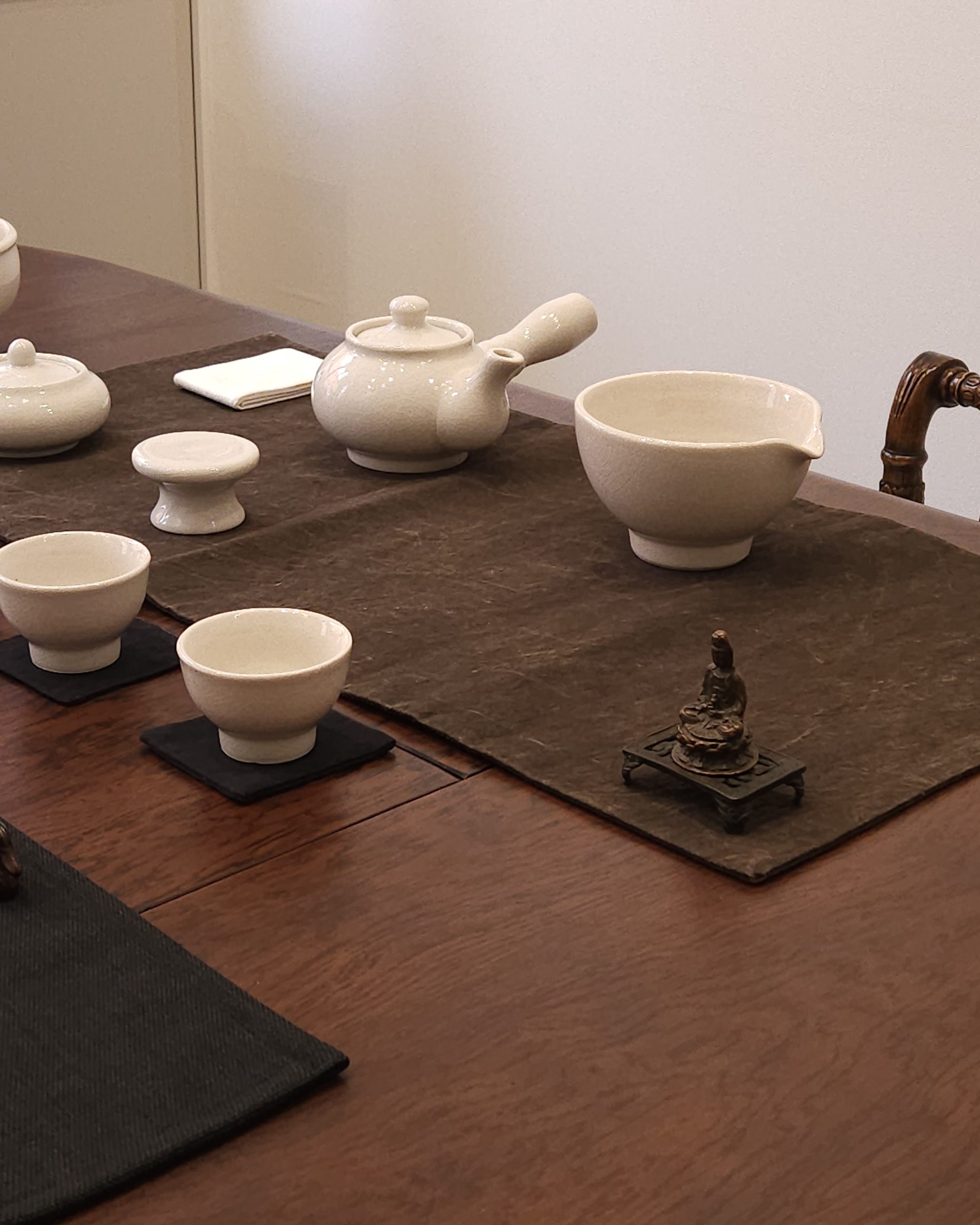 Tea Ceremony & Create a Calligraphy Memento Experience in Busan