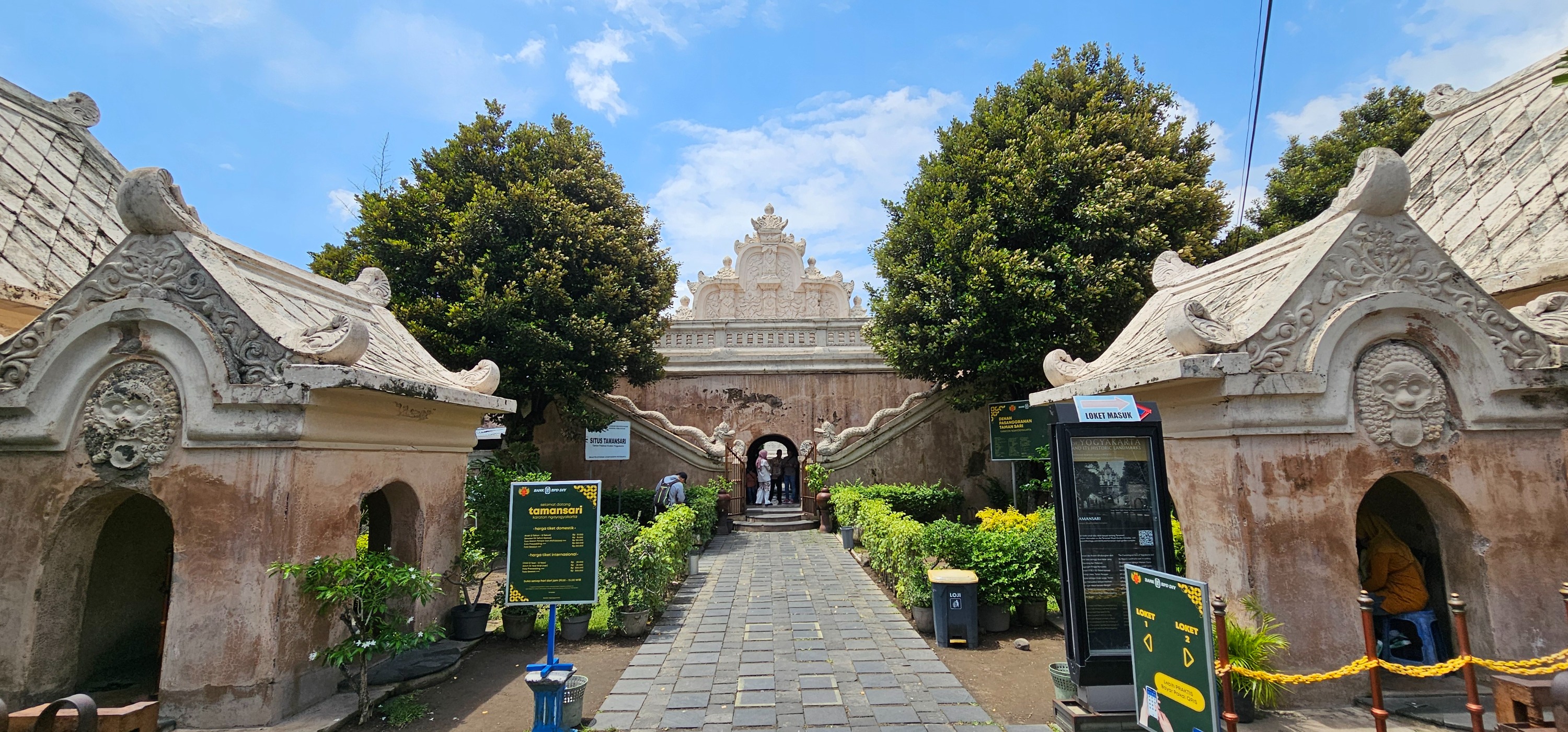 Obelix海景藝術表演與Kraton和Tamansari 城市之旅