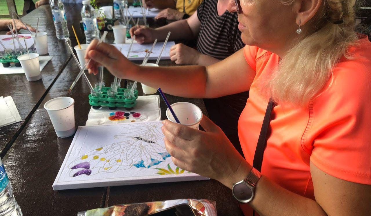 Penang: Balik Pulau Batik Painting & Mini Zoo Petting