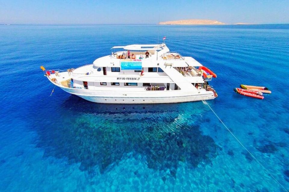 Makadi Bay: Snorkeling Yacht Trip, Water Sports & Lunch