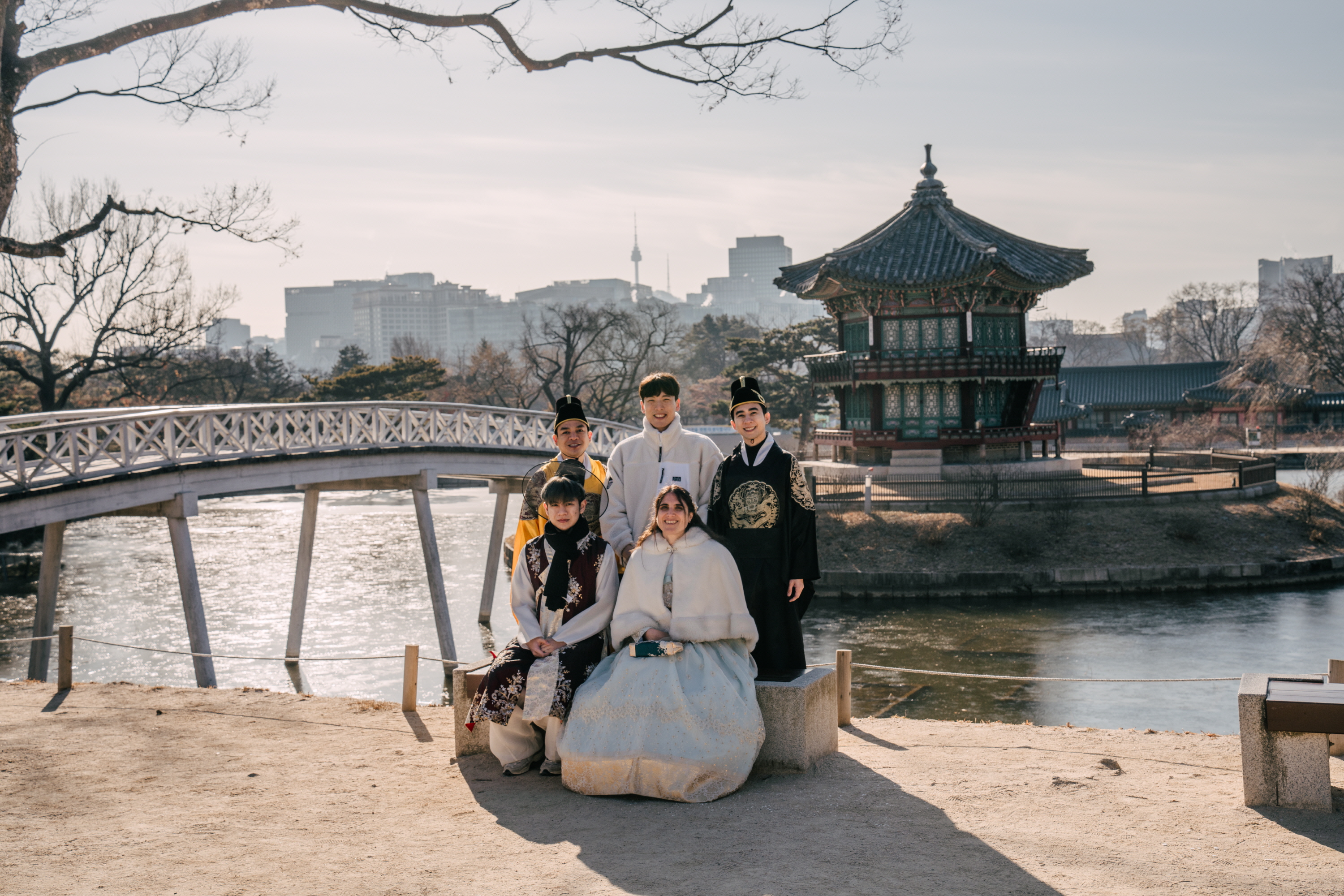 景福宮韓服體驗與歷史之旅 (Hanbok Photoshoot and History Tour at Gyeongbokgung Palace)