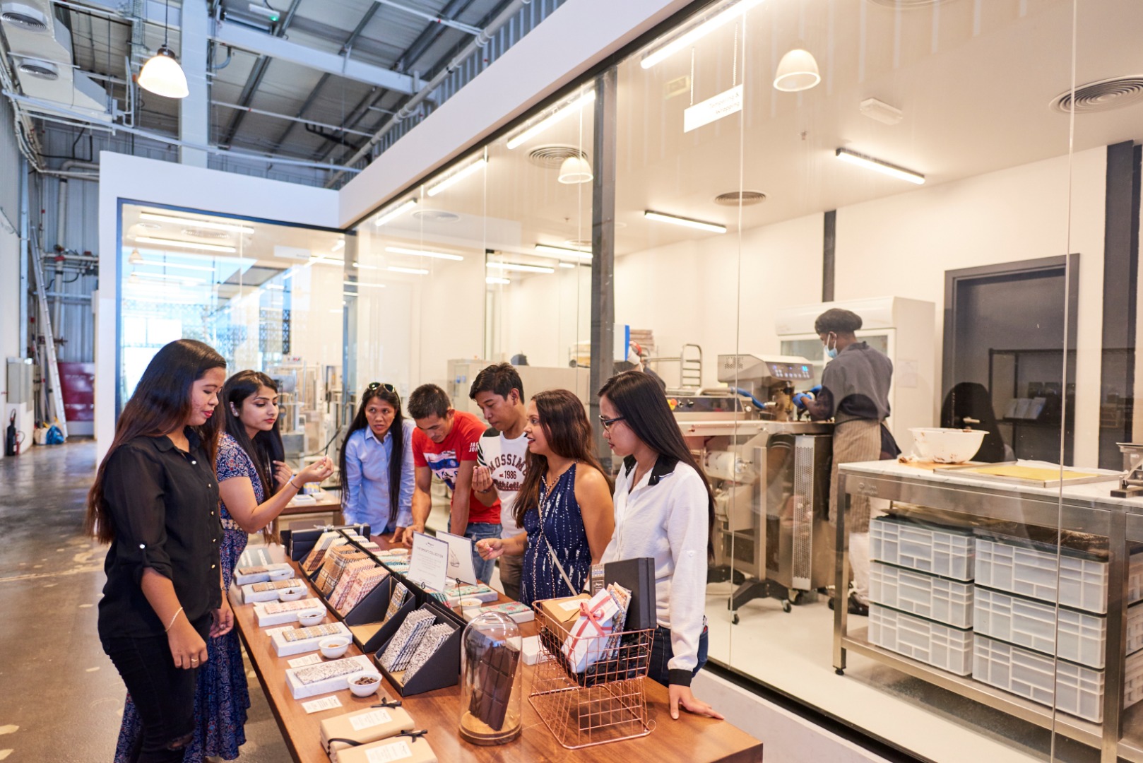 [SALE] Dubai Art, Jewels, and Chocolate Half Day Walking Tour Sale 18 Ticket KD