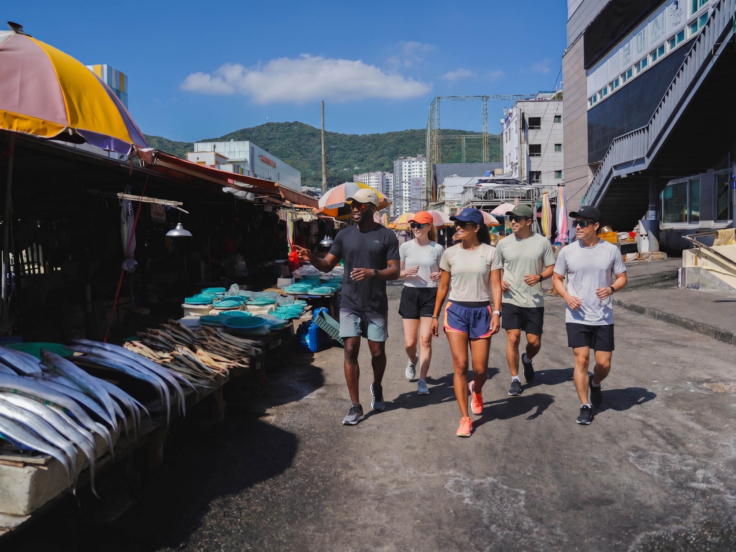 Busan Jagalchi Market & Huinnyeoul Village 2-Hour Active Walk