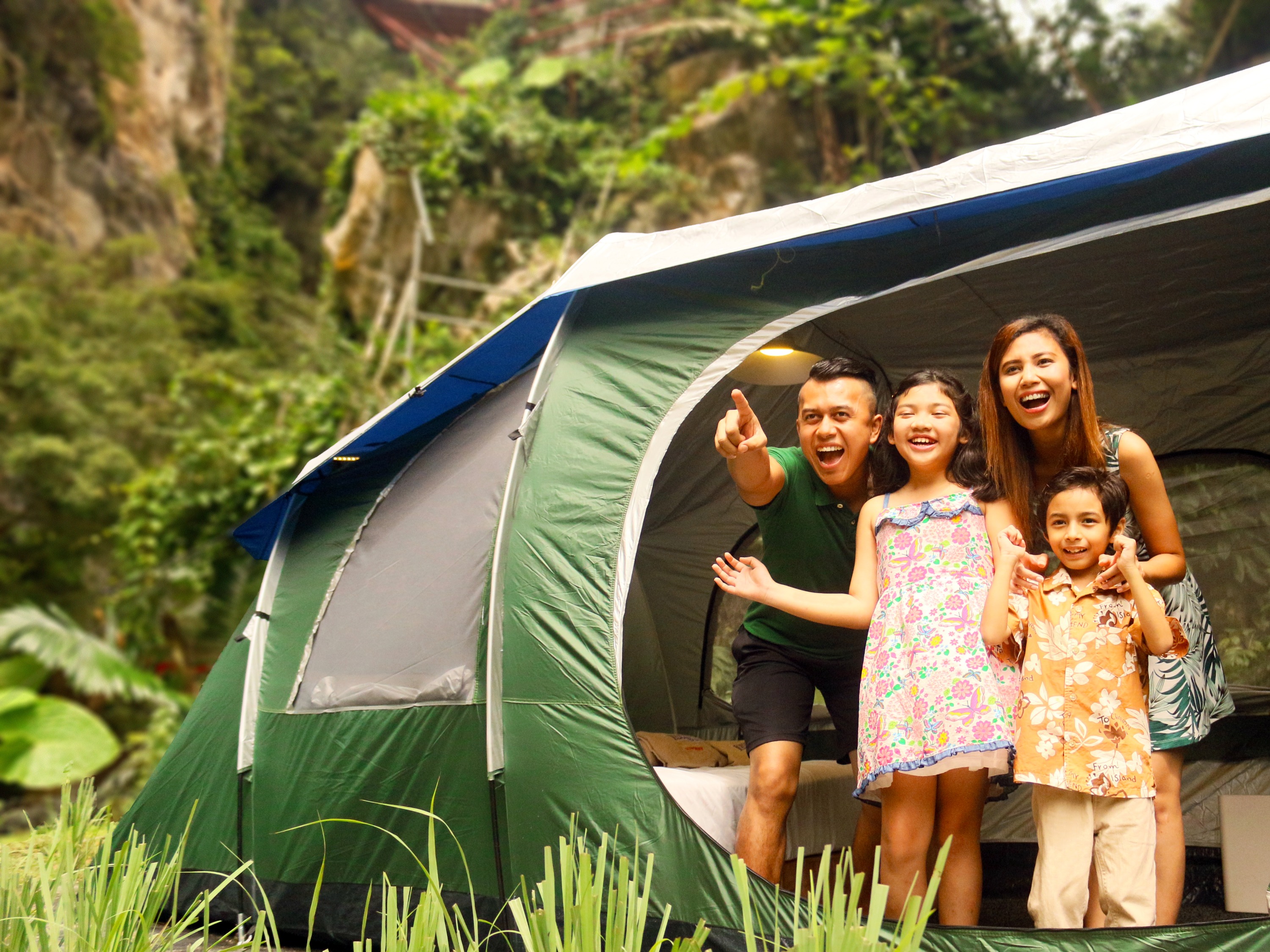 Lost World of Tambun Glamping/Floating Chalet Experience 