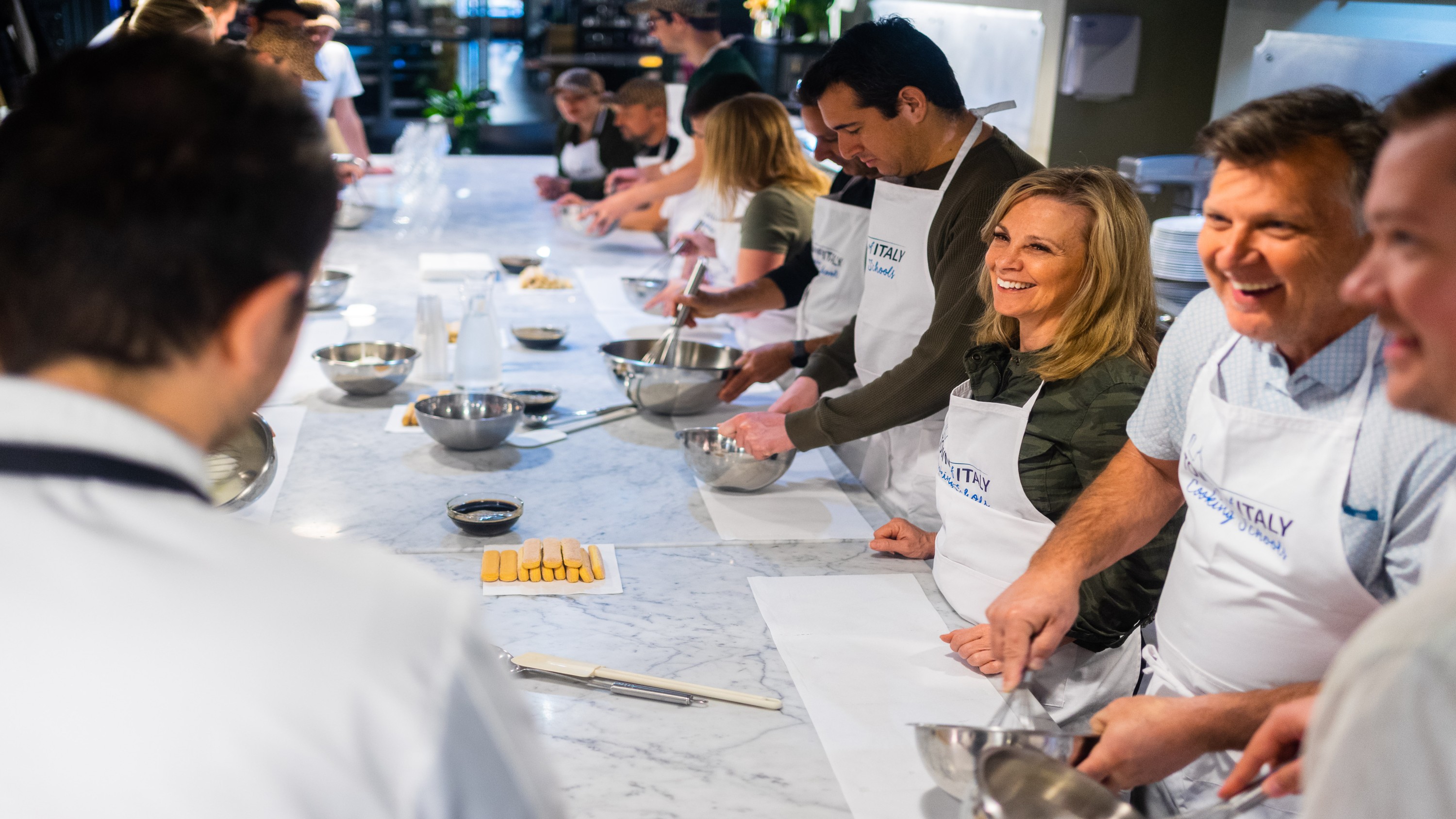 Pasta and gelato cooking class in Rome