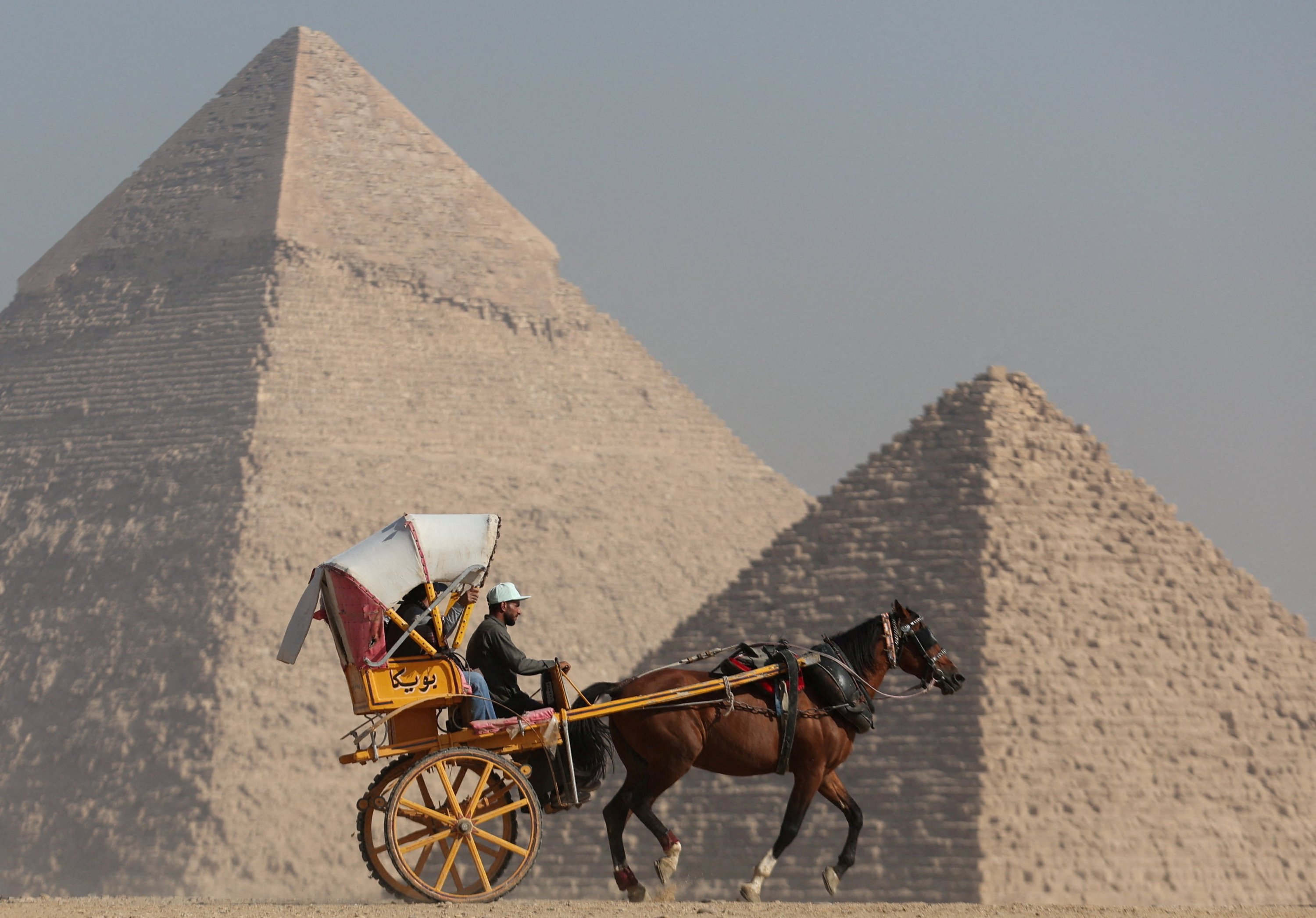 Cairo: Giza Pyramids, Saqqara and Memphis Private Day Tour w/ Lunch 