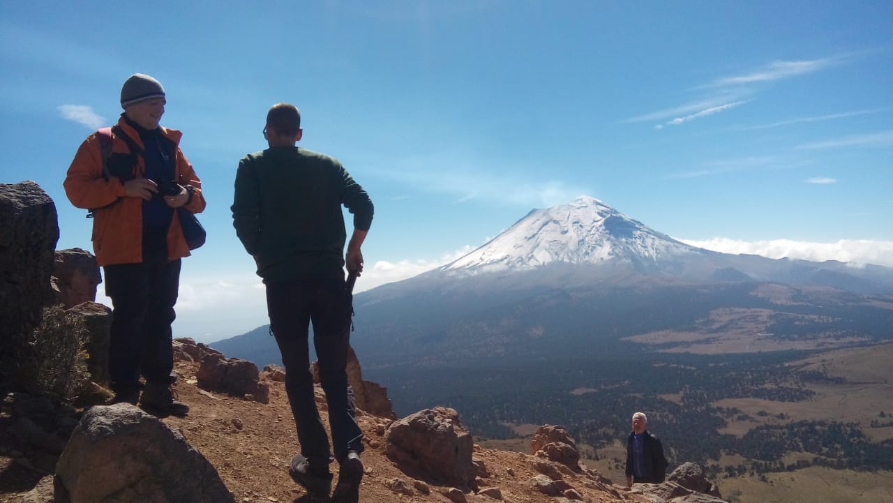 Iztaccihuatl Volcano Hike with an Alpinist