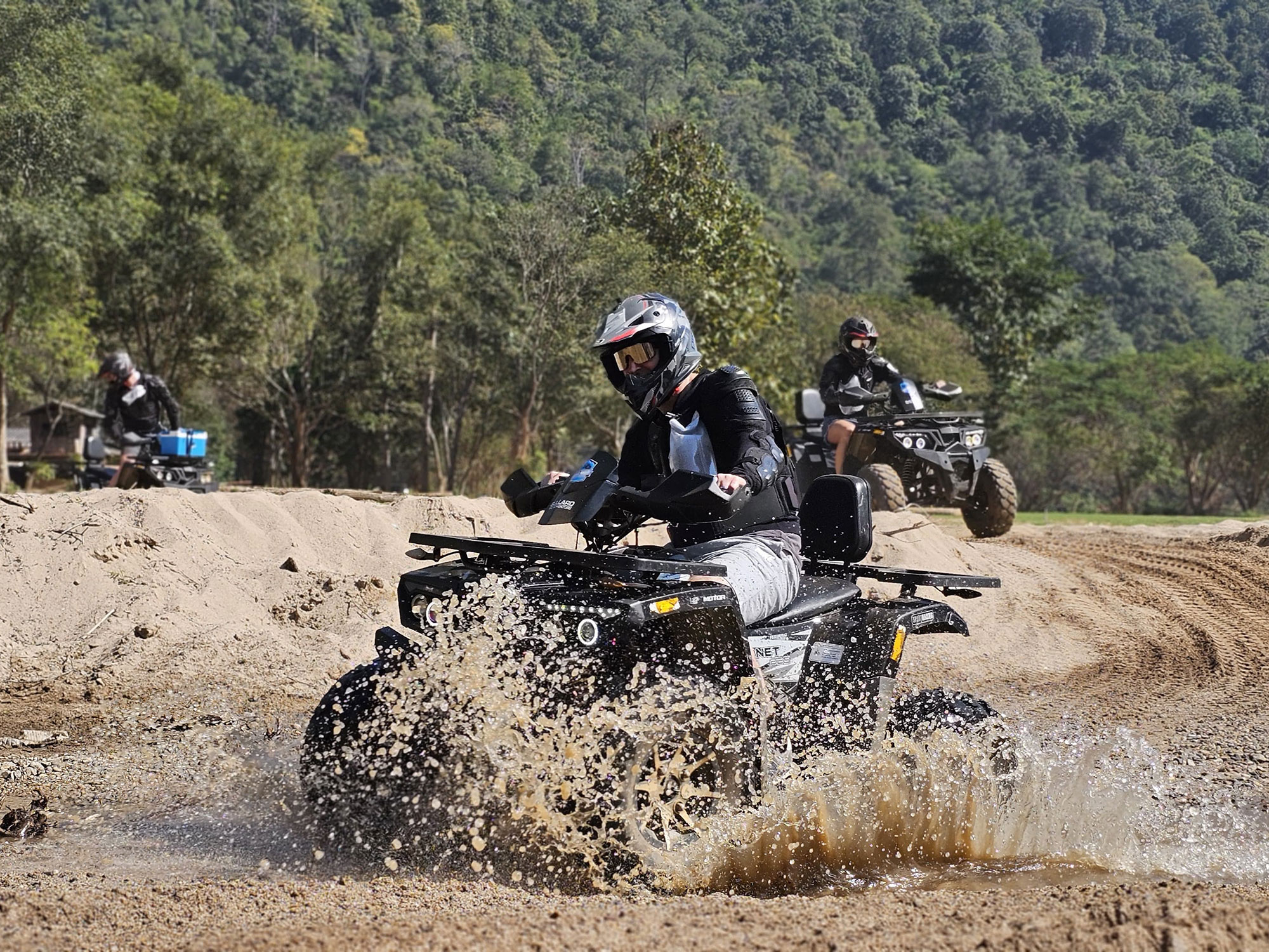 叢林飛瀑、ATV越野車和白水漂流導覽探險