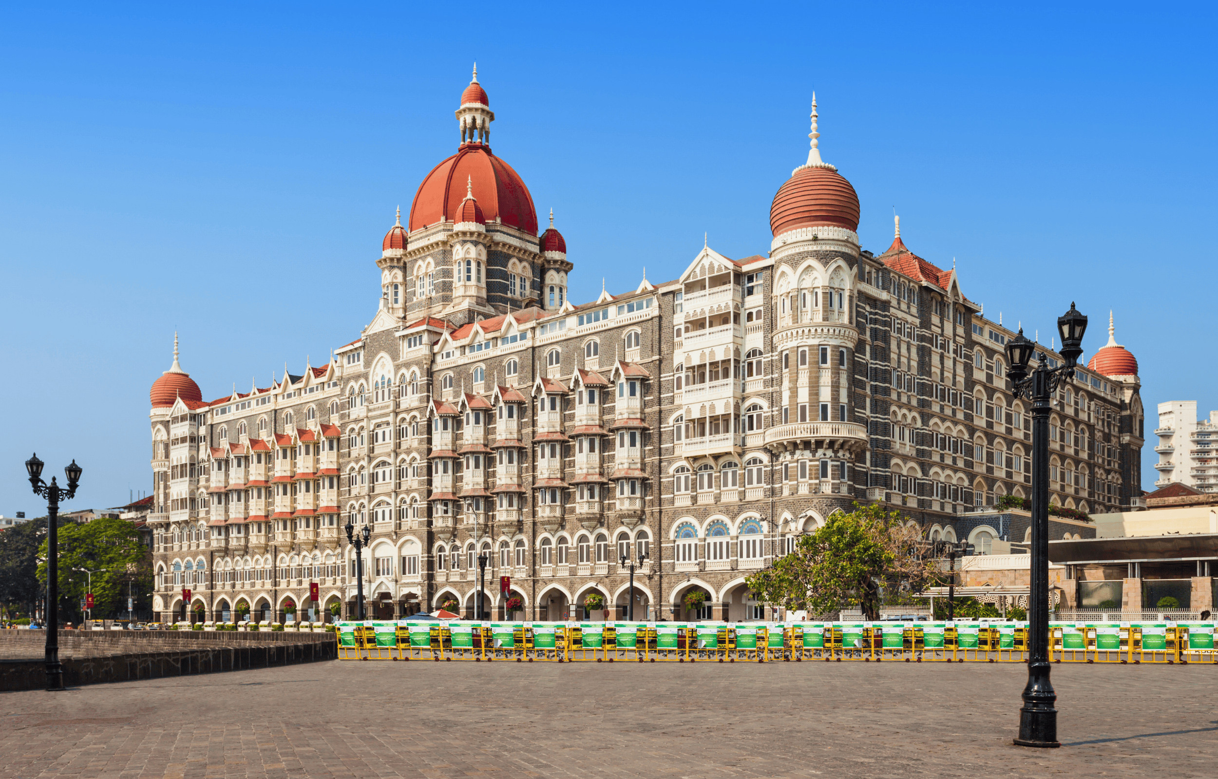Mumbai: Full-Day Private Sightseeing Tour by Car with Driver & Guide