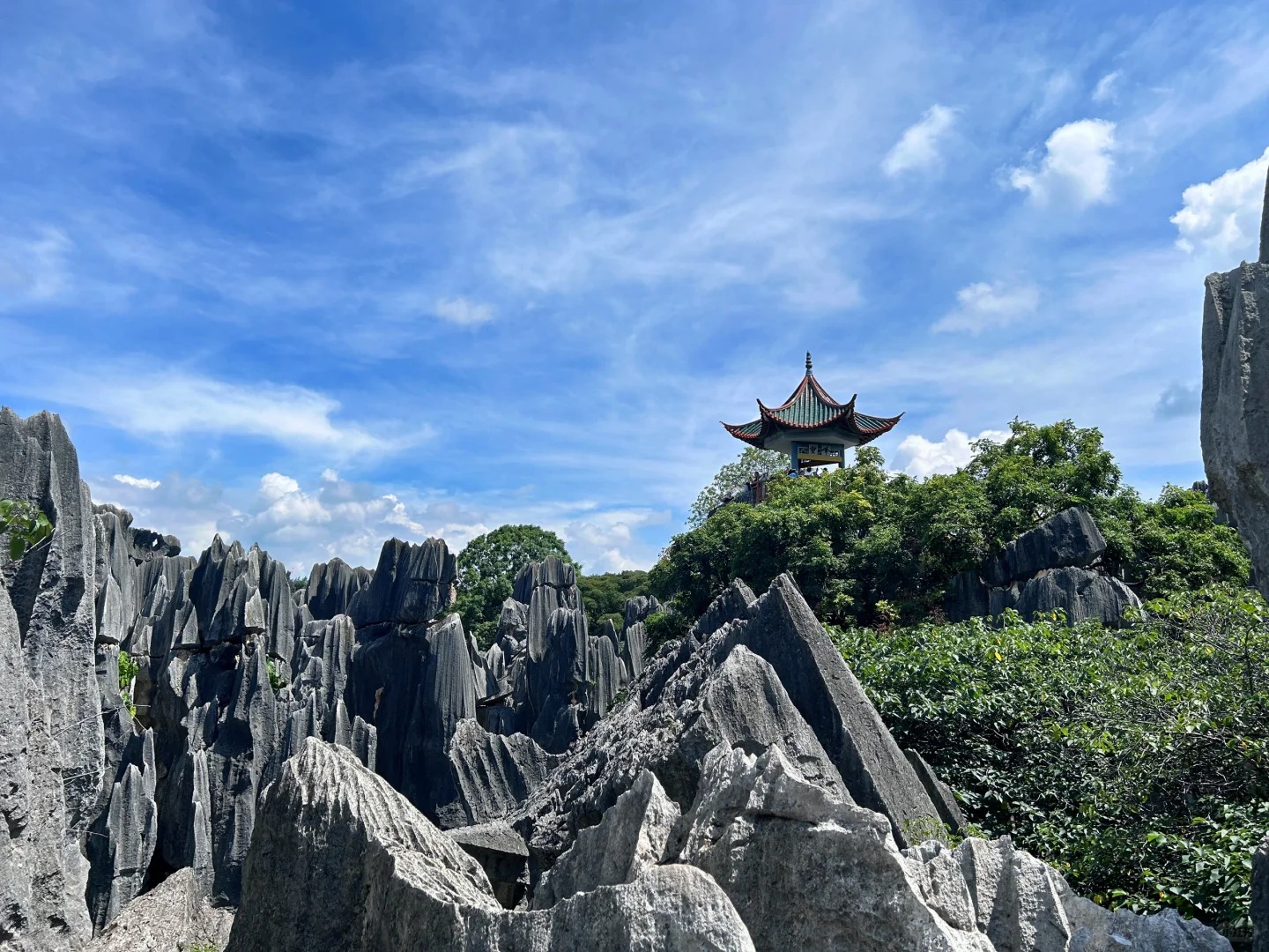 昆明出發石林九鄉一日遊（探秘喀斯特地貌 體驗溶洞神秘之旅）
